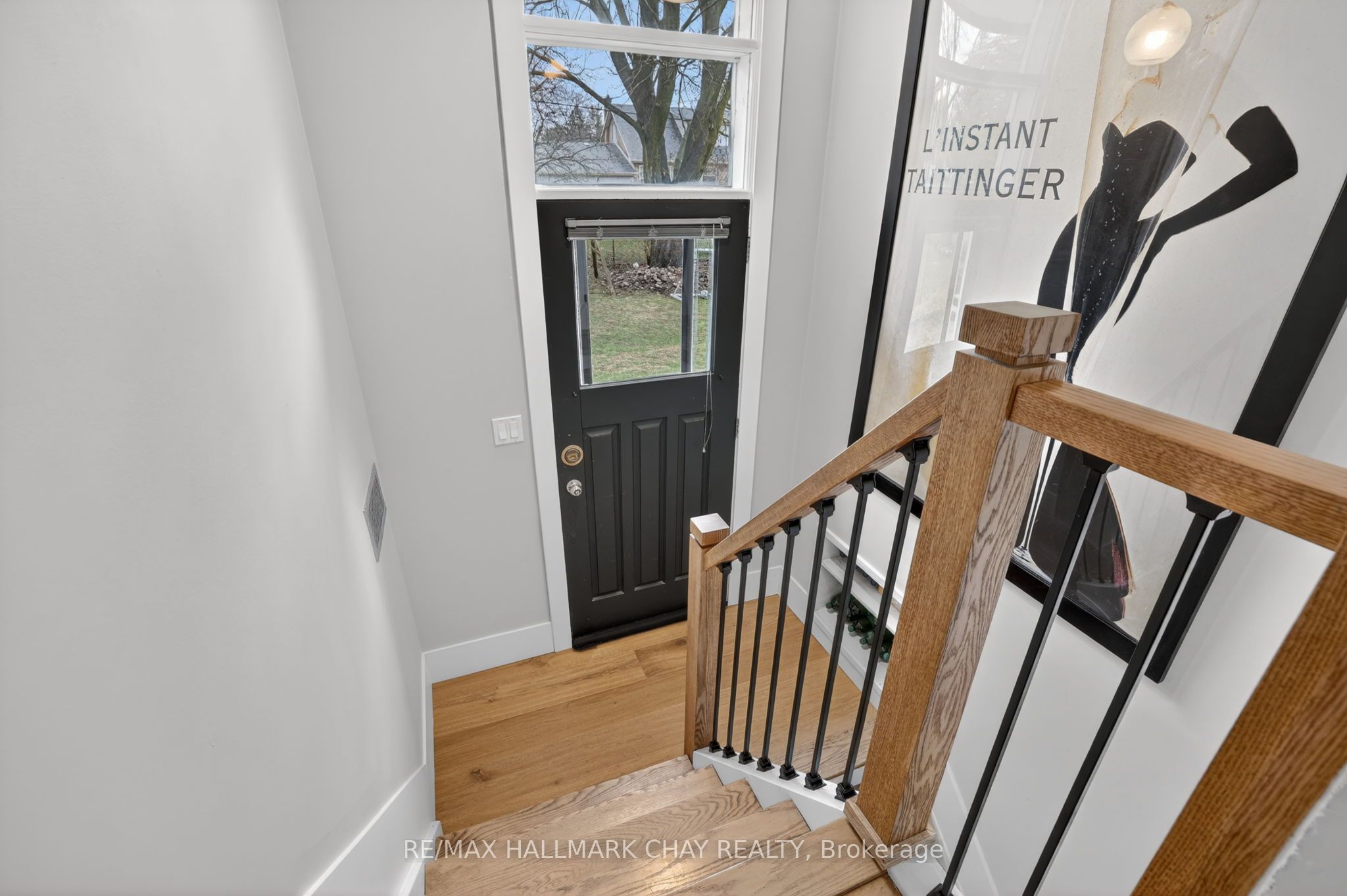 1587 Mount Albert Road Property Photo 22