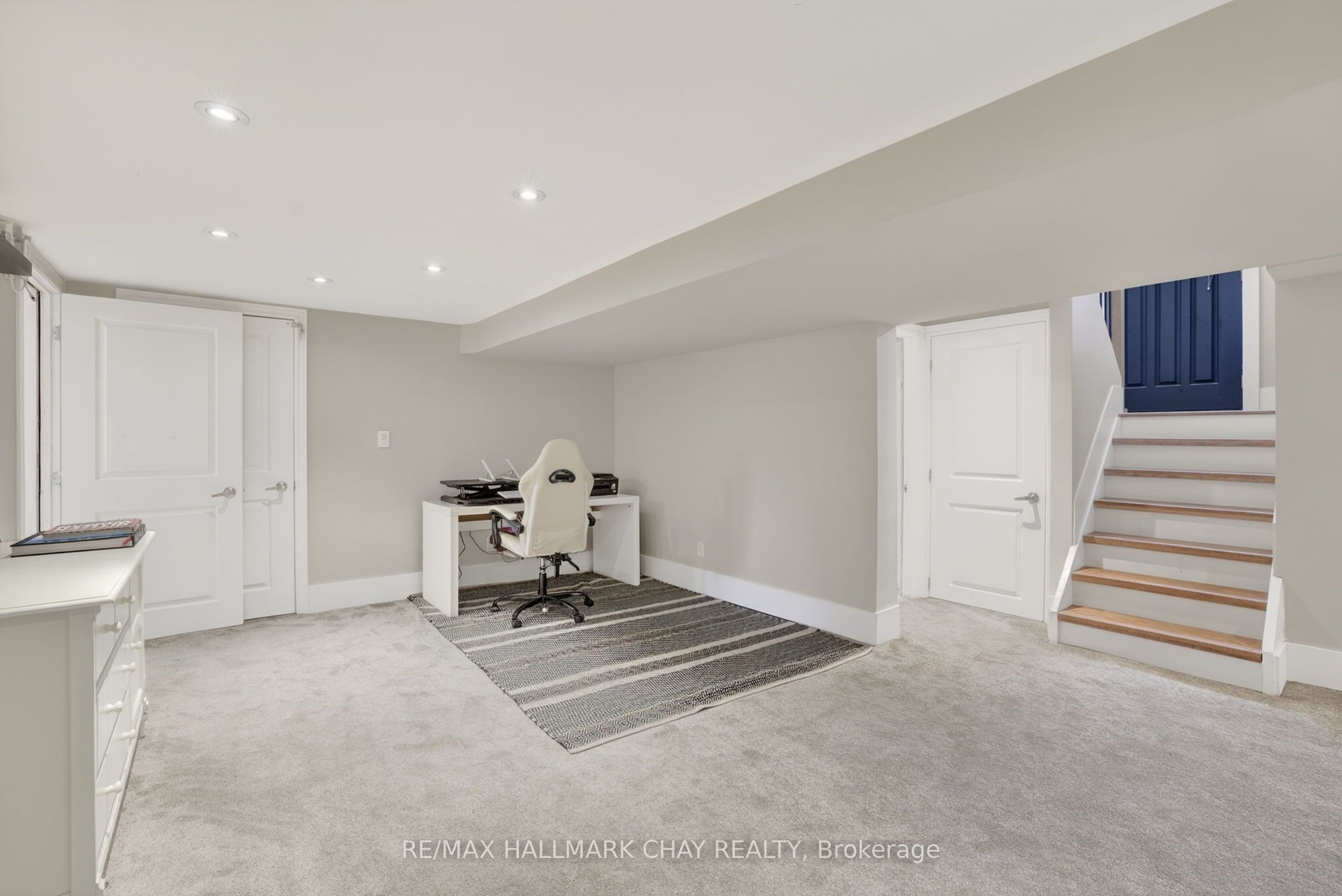 1587 Mount Albert Road Property Photo 26