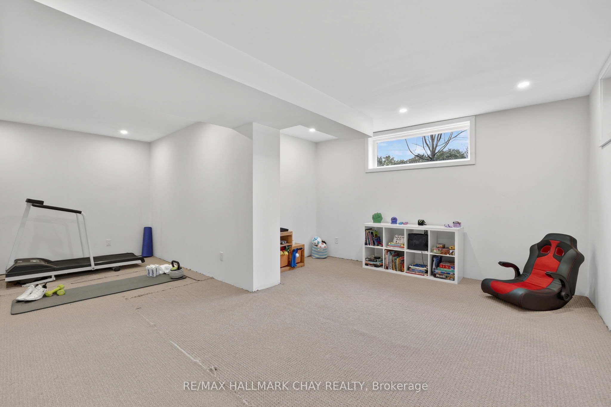 1587 Mount Albert Road Property Photo 33