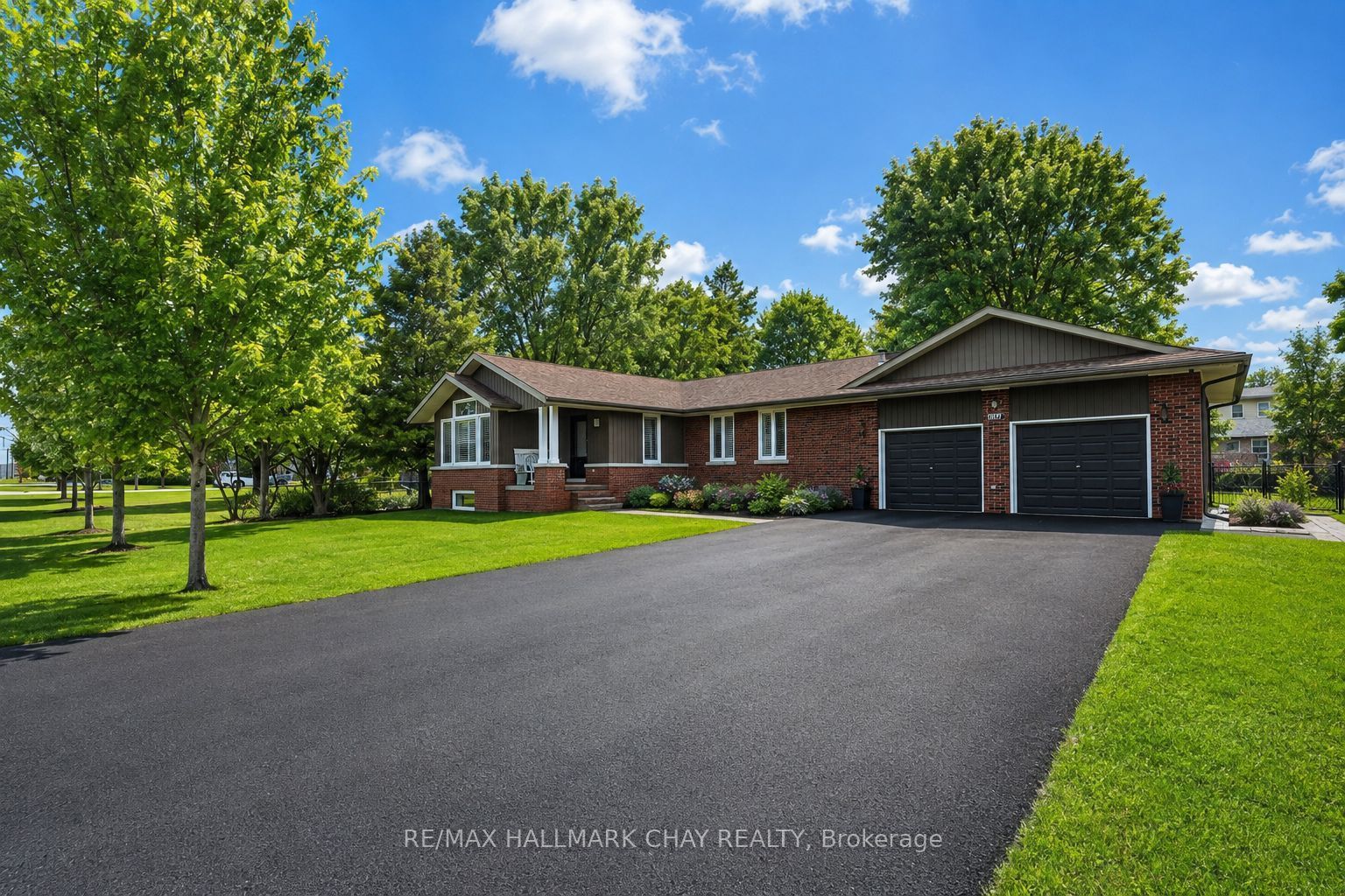 1587 Mount Albert Road Property Photo 40