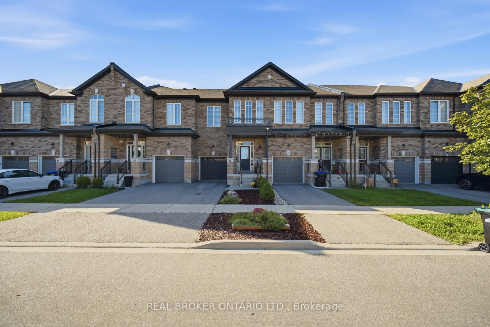 65 Blackwell Crescent Property Photo 2