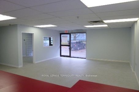 524 Hood Road Property Photo 4