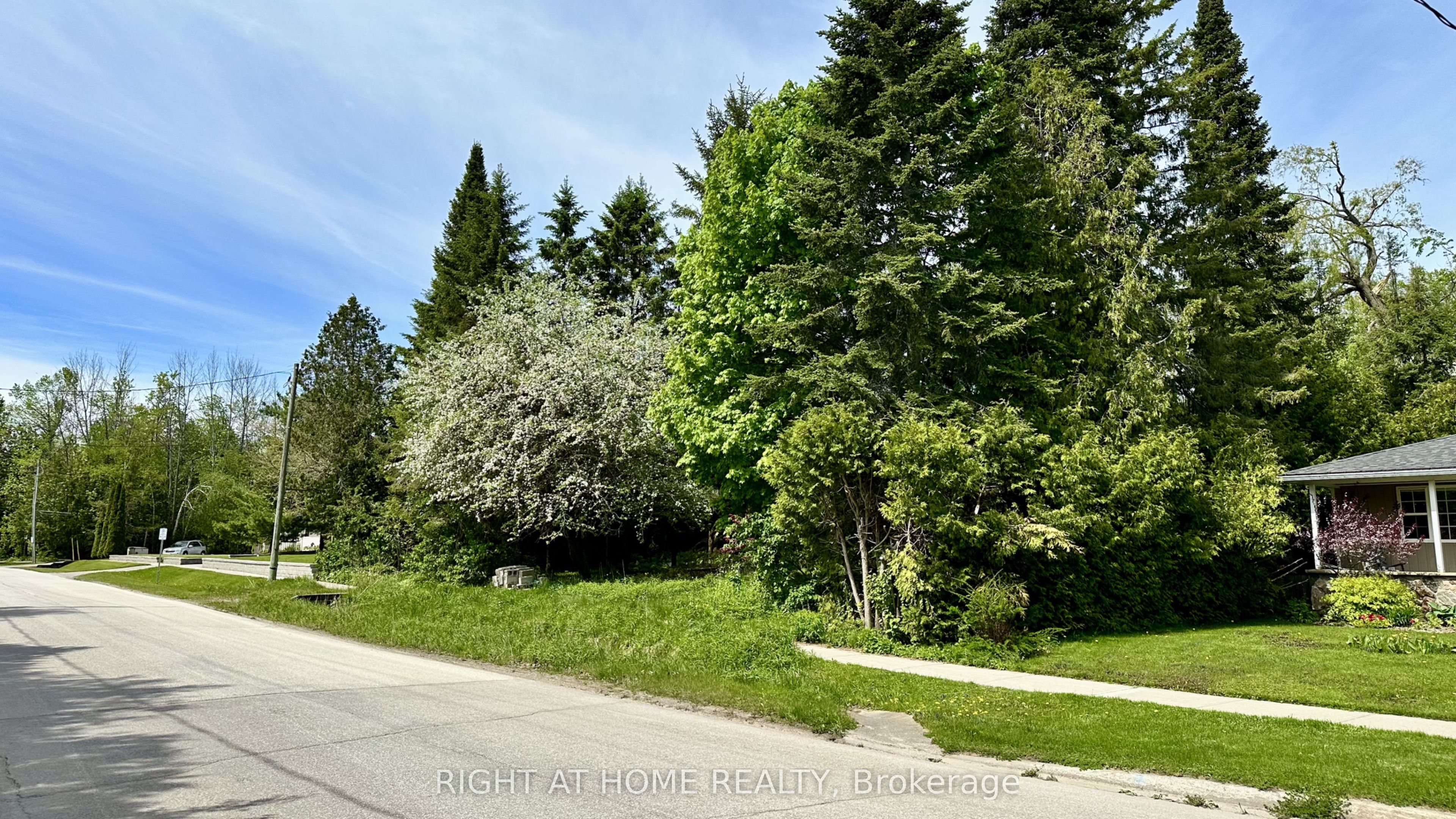 2802 Ireton Street Property Photo 6
