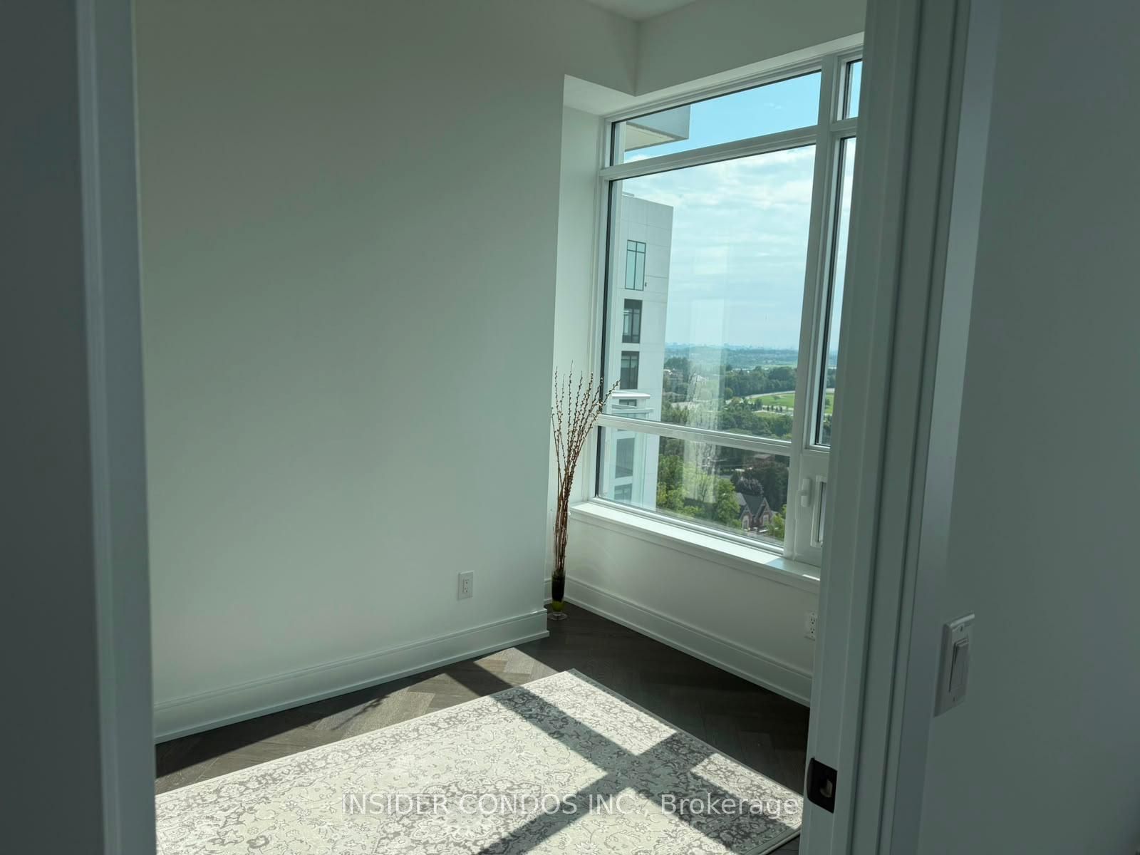 8888 Yonge Street 1402 Property Photo 9