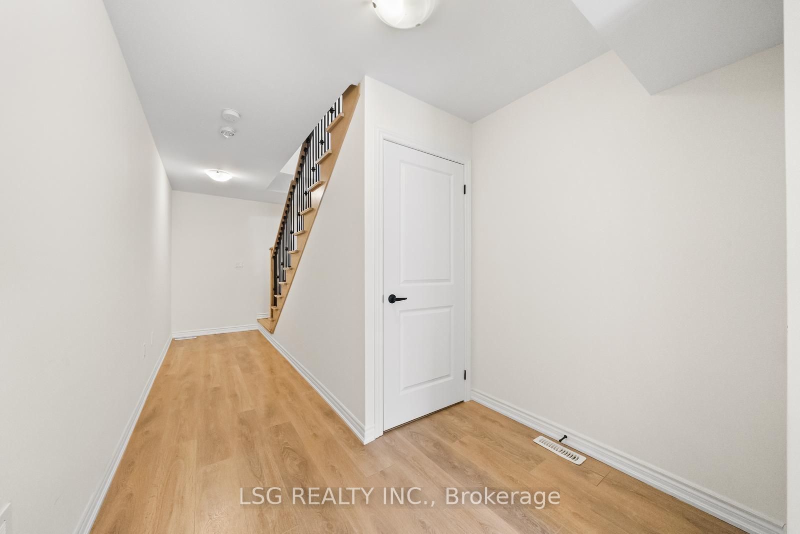 153 Blick Crescent Property Photo 8
