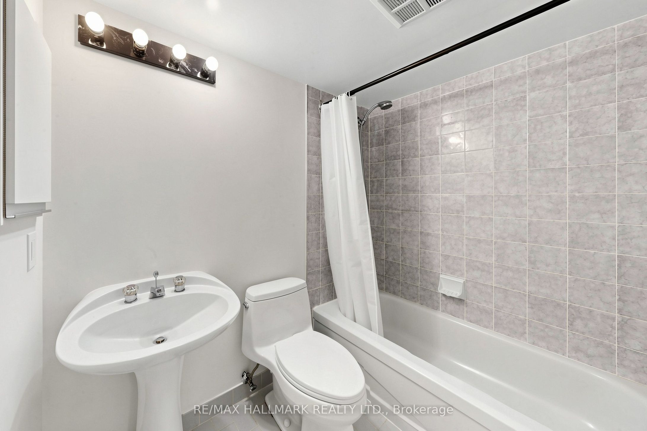 5 Weldrick Road W 702 Property Photo 42