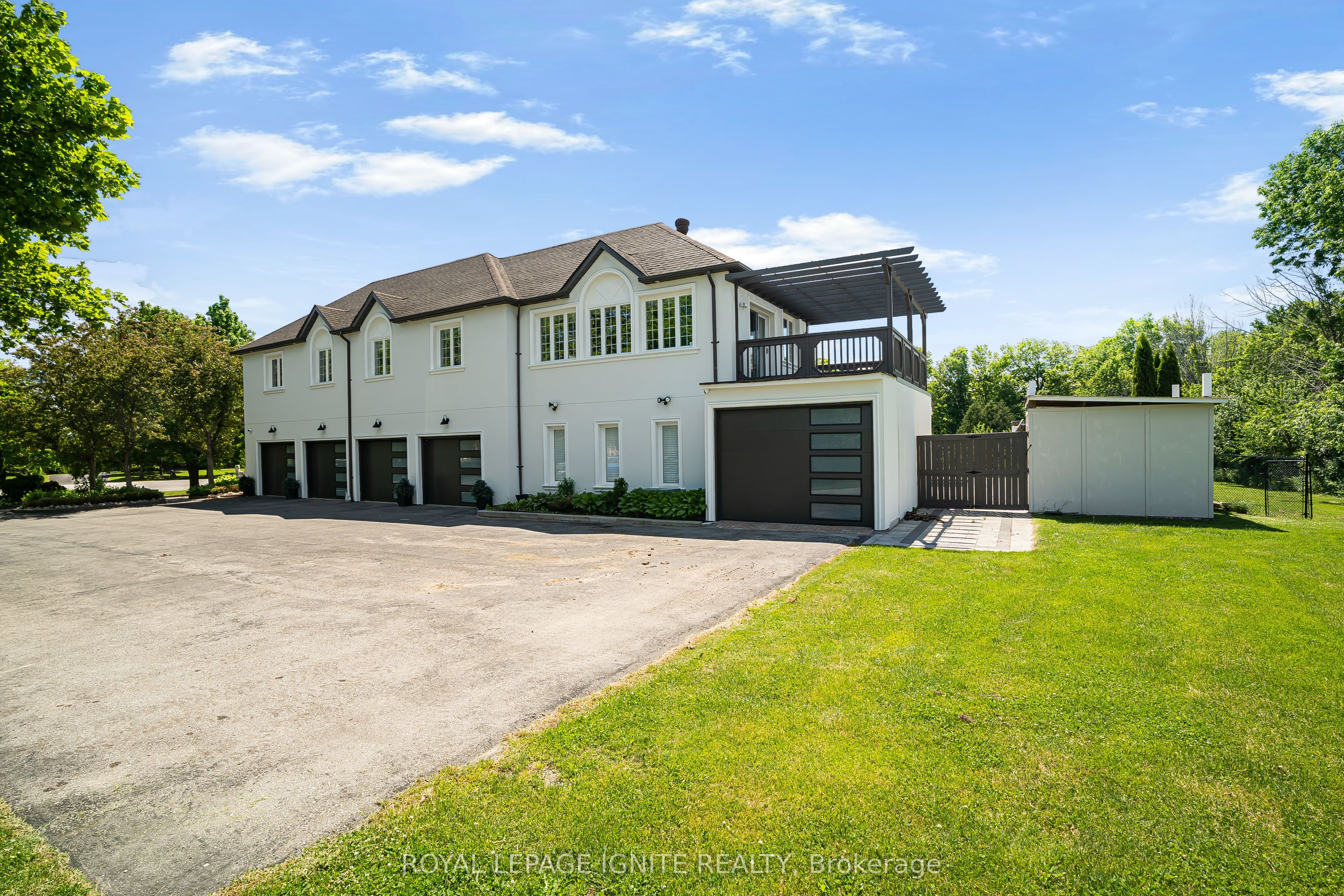 69 Raeview Drive Property Photo 1