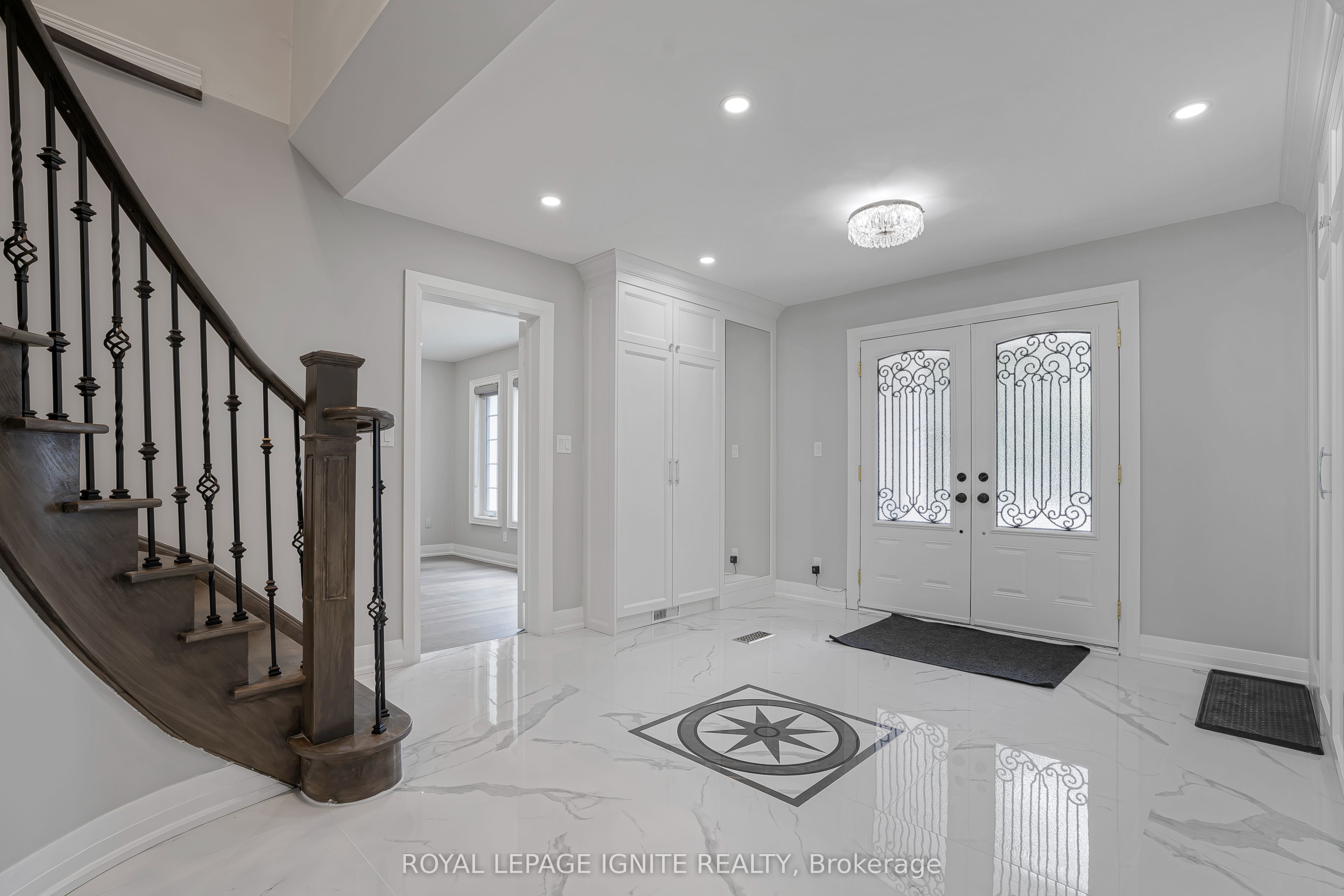 69 Raeview Drive Property Photo 2