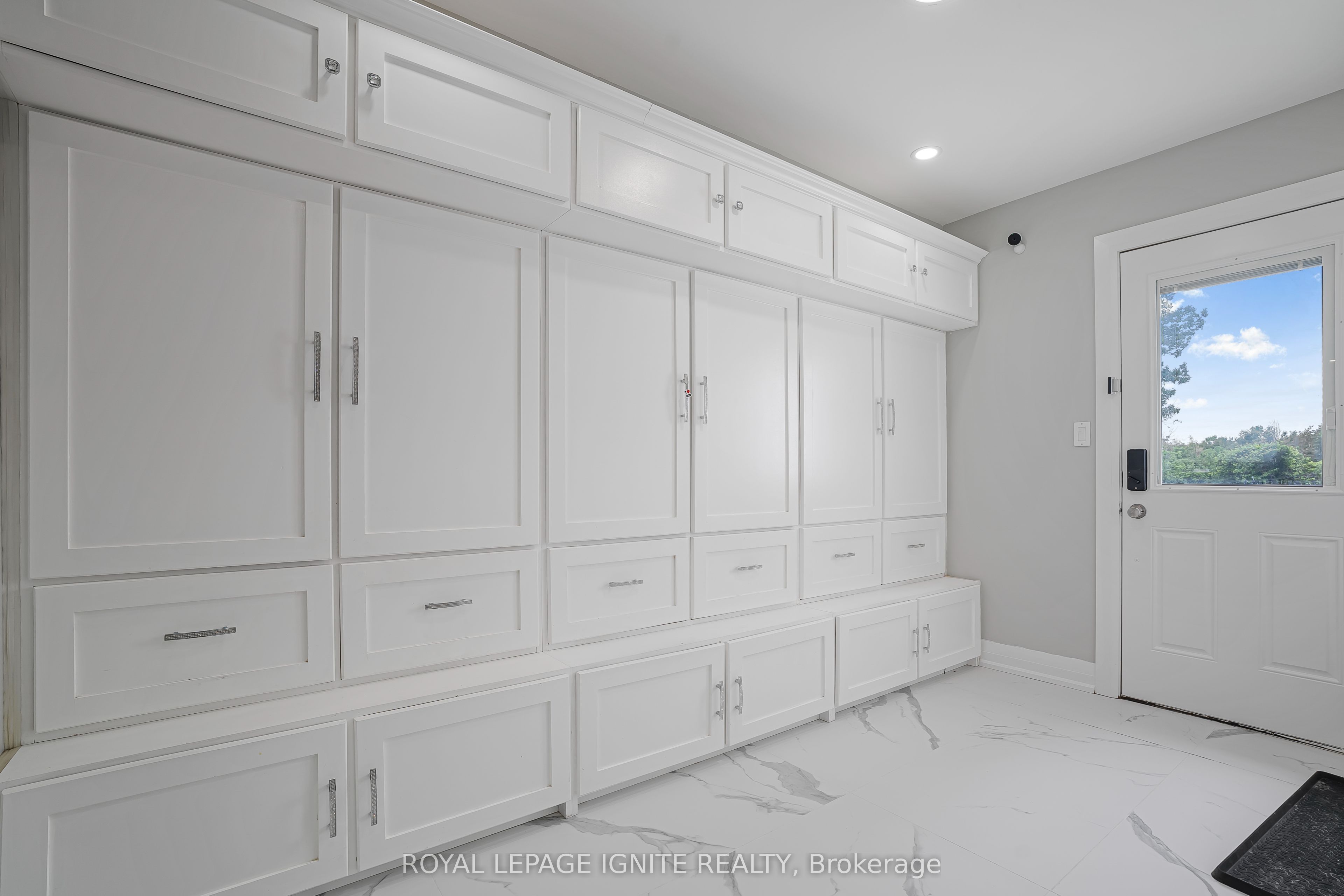69 Raeview Drive Property Photo 12