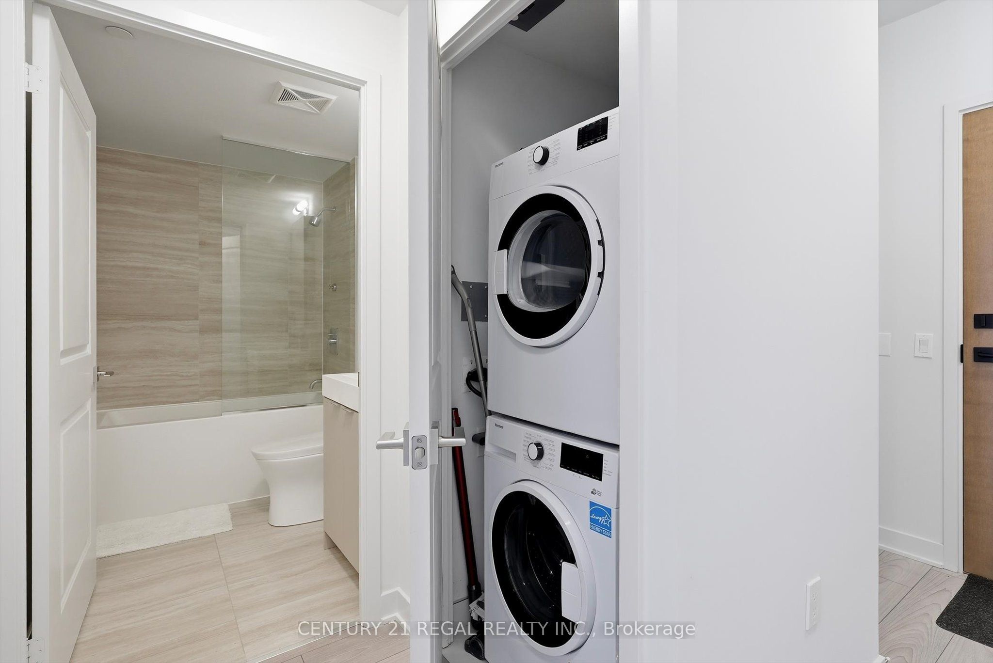 2920 Highway 7 1109 Property Photo 22
