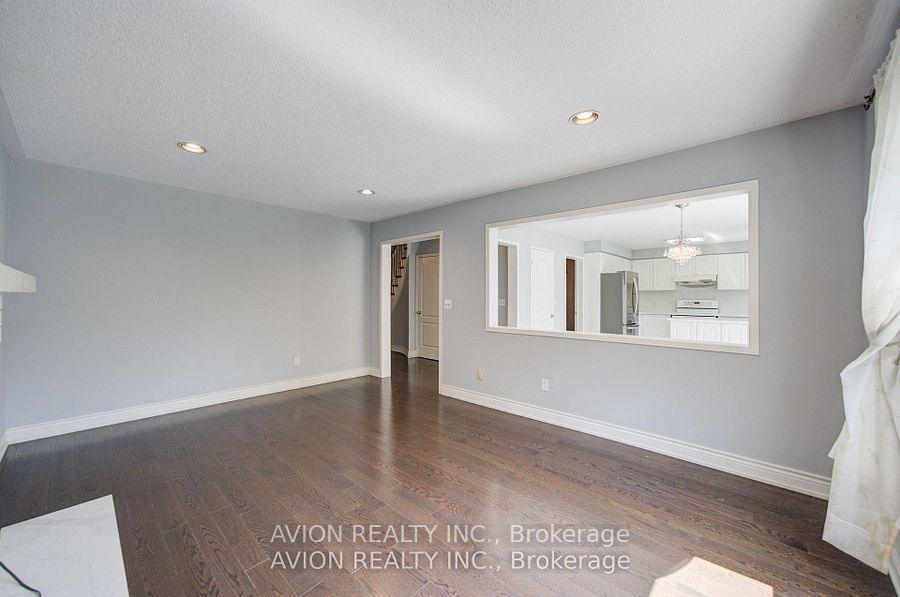 29 Charrington Crescent Property Photo 16