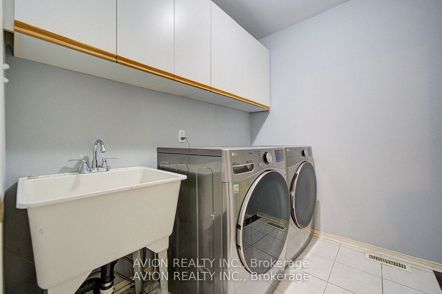 29 Charrington Crescent Property Photo 21