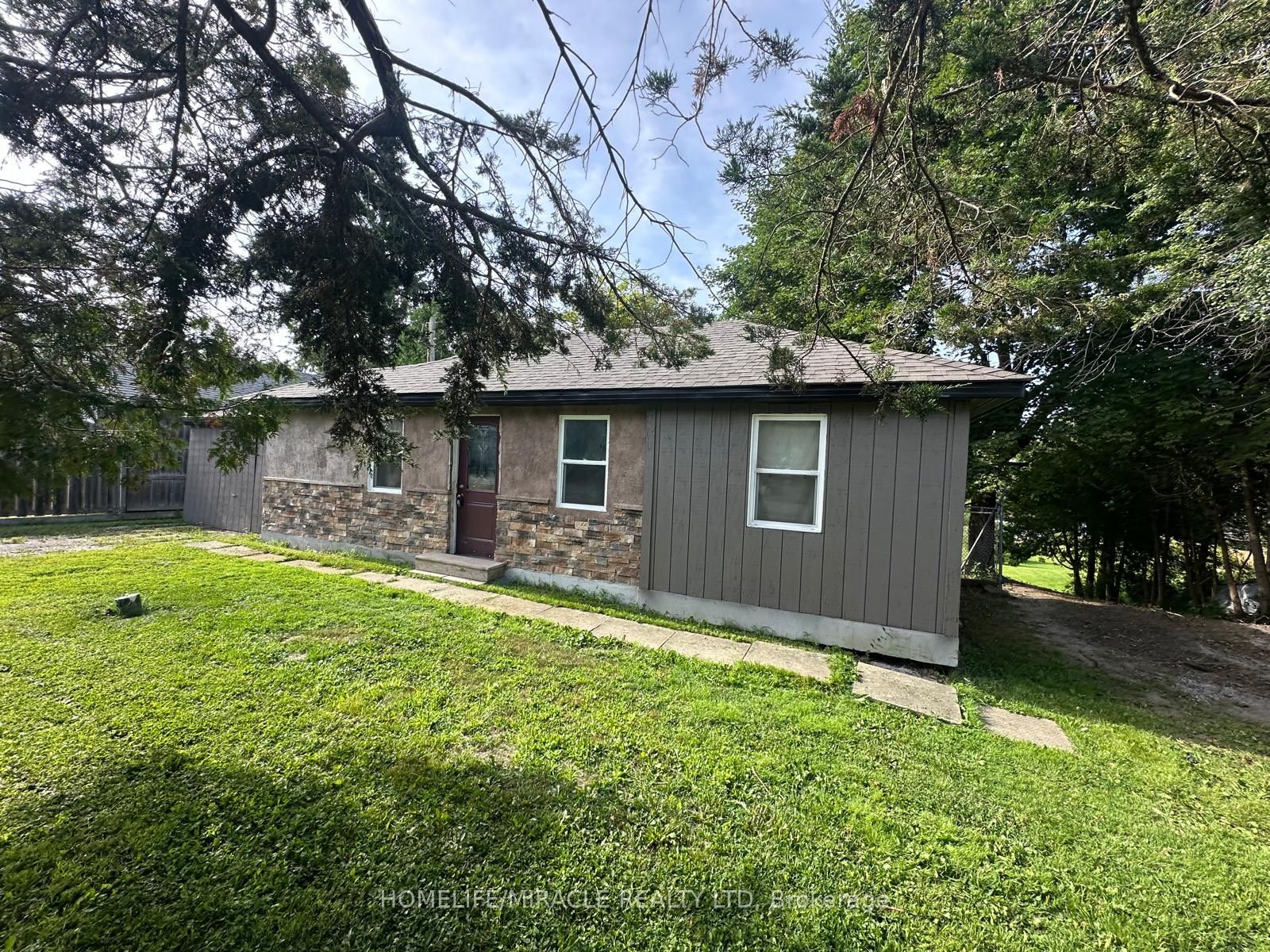 164 Riverbank Drive Property Photo 10