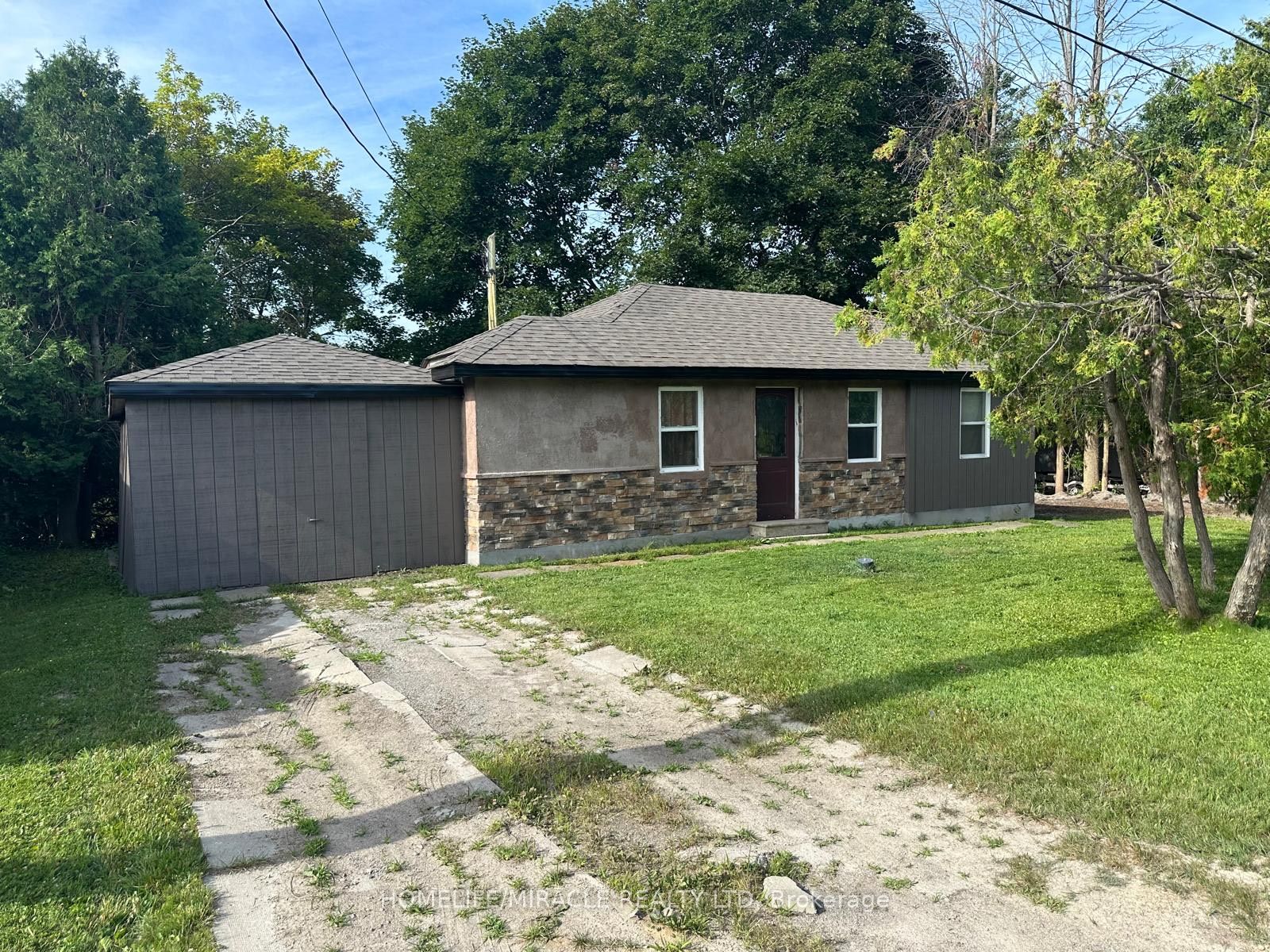 164 Riverbank Drive Property Photo 14