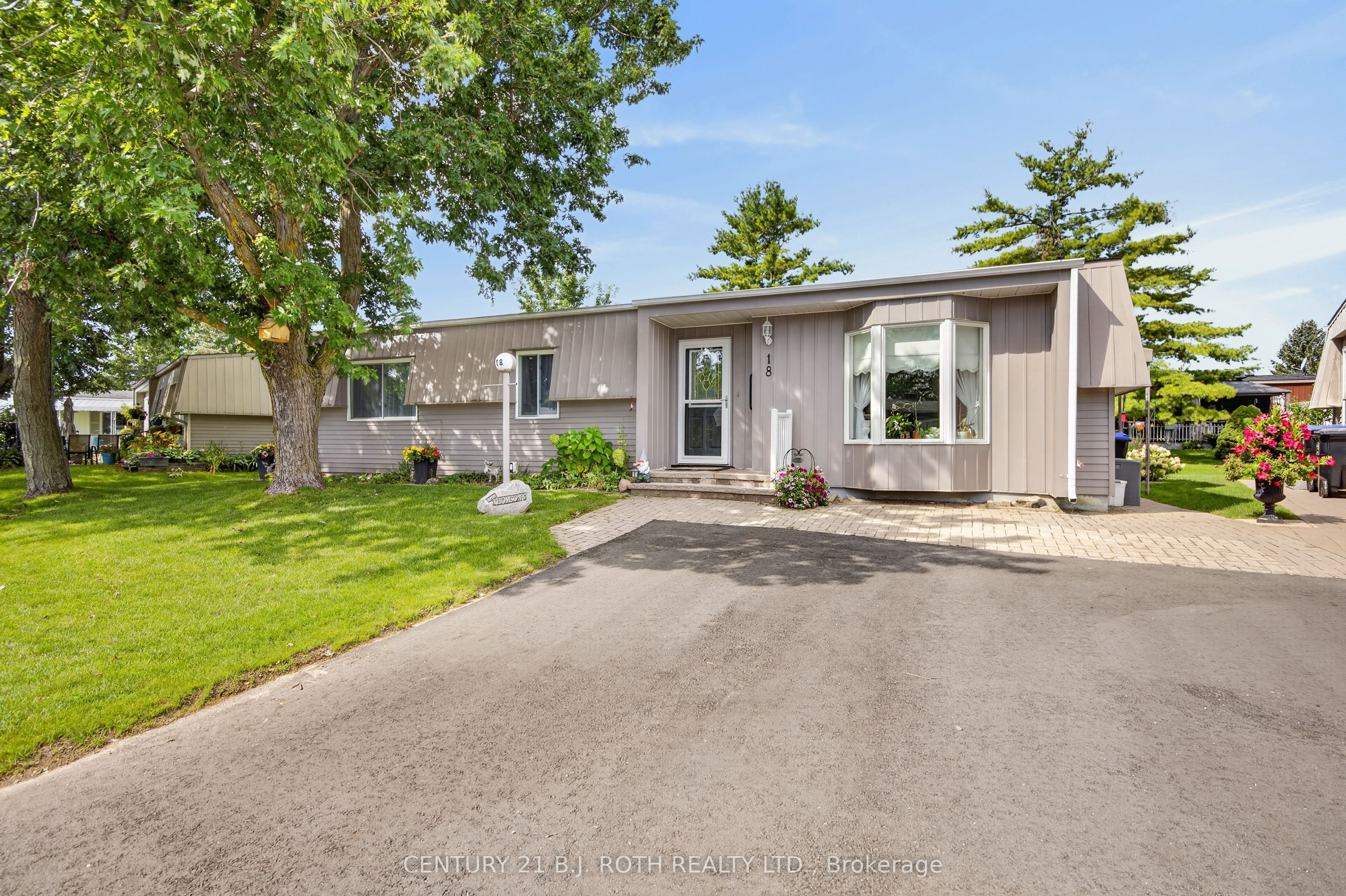 18 Belle Isle Arm Property Photo 1