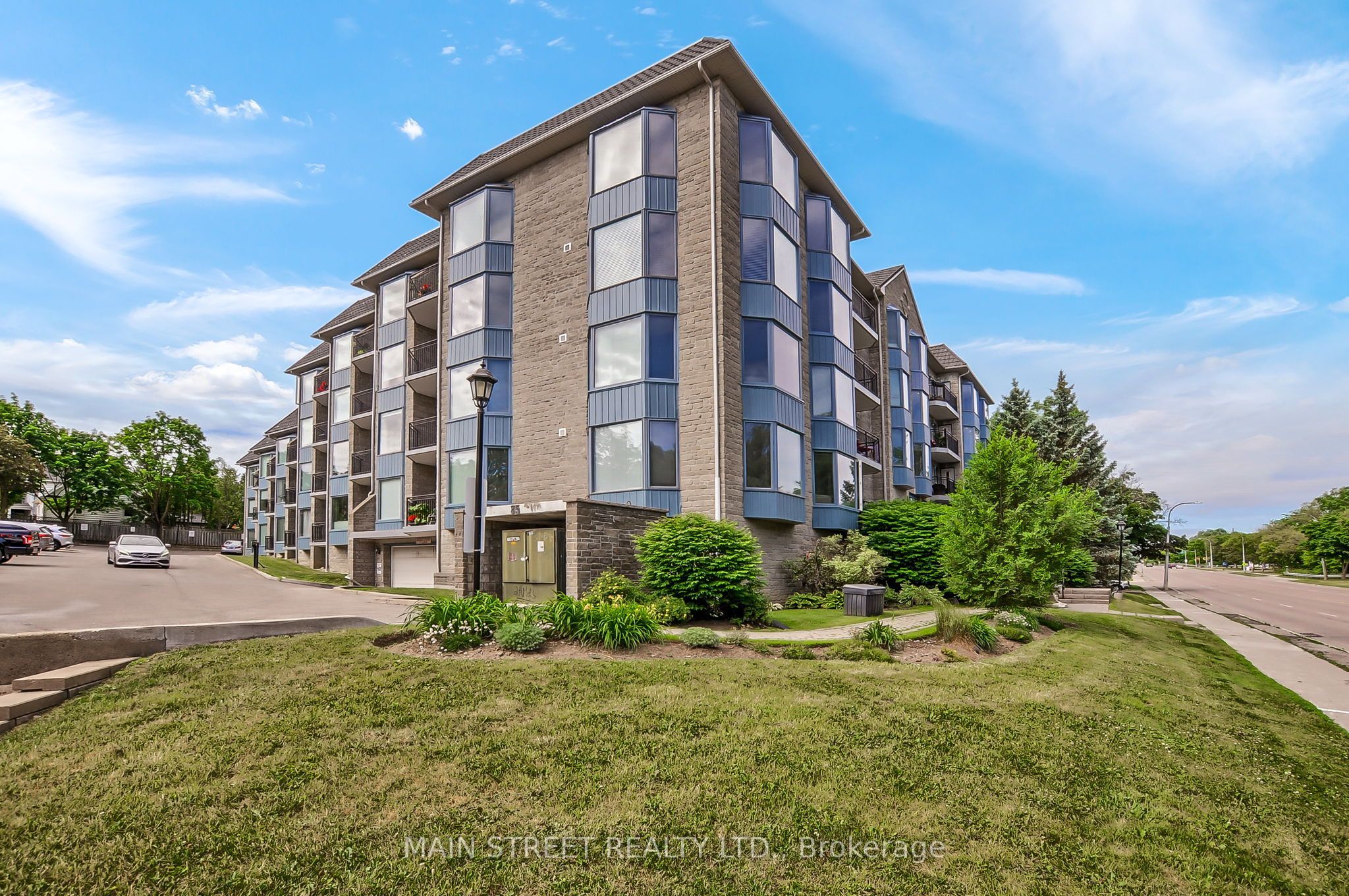 85 W Wellington Street W 306 Property Photo 2