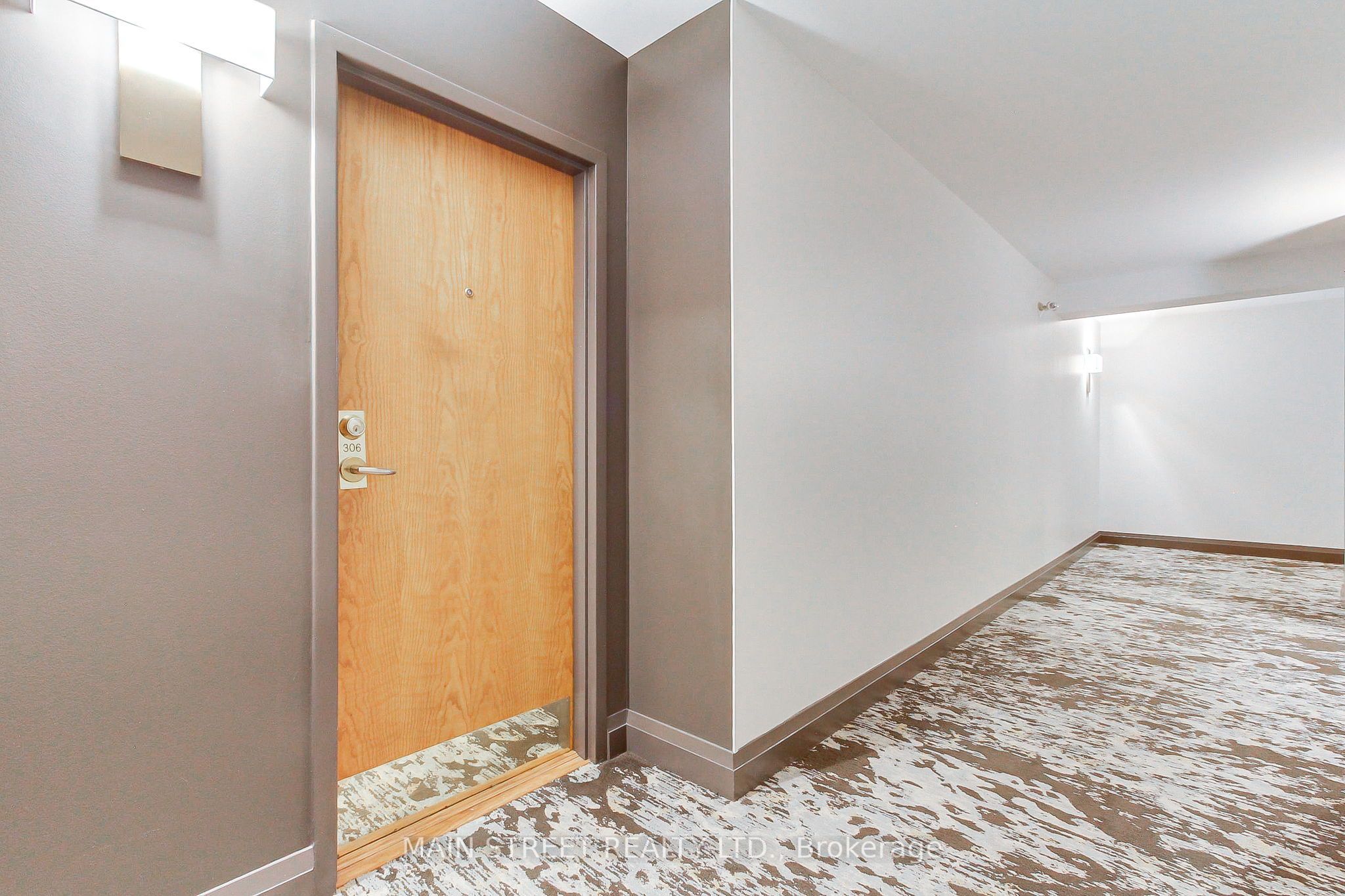 85 W Wellington Street W 306 Property Photo 5