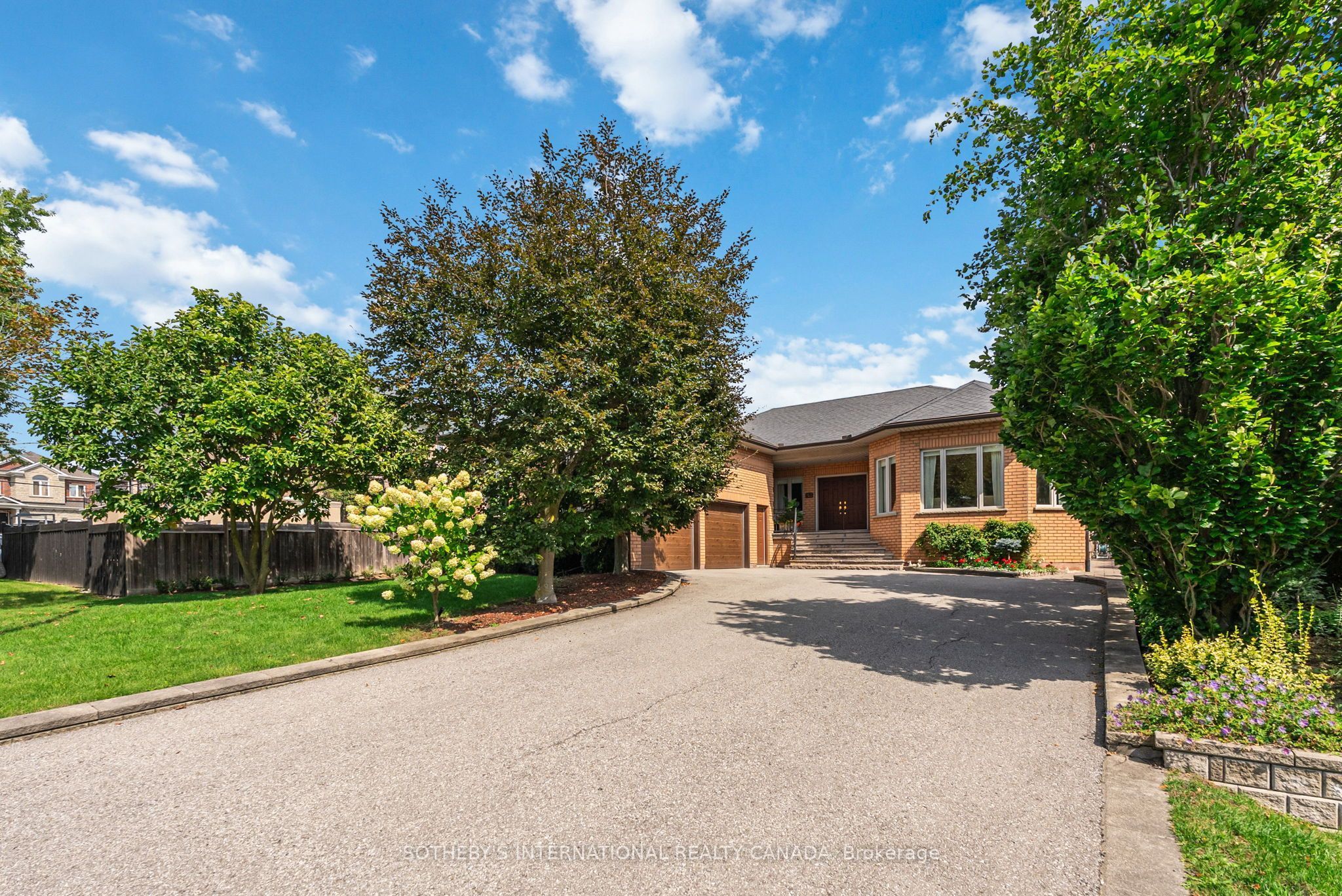 83 Burndean Court Property Photo 3