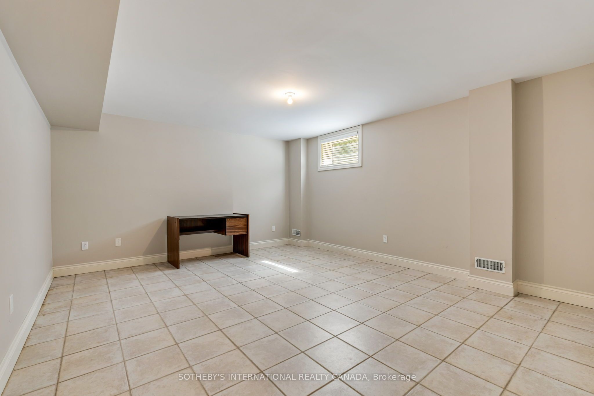 83 Burndean Court Property Photo 37
