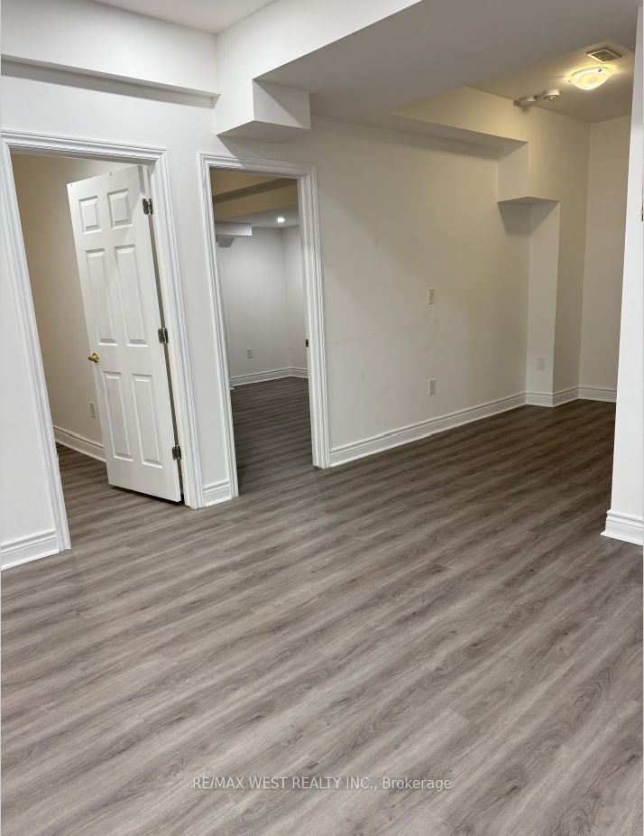 1805 Emberton Way Property Photo 3