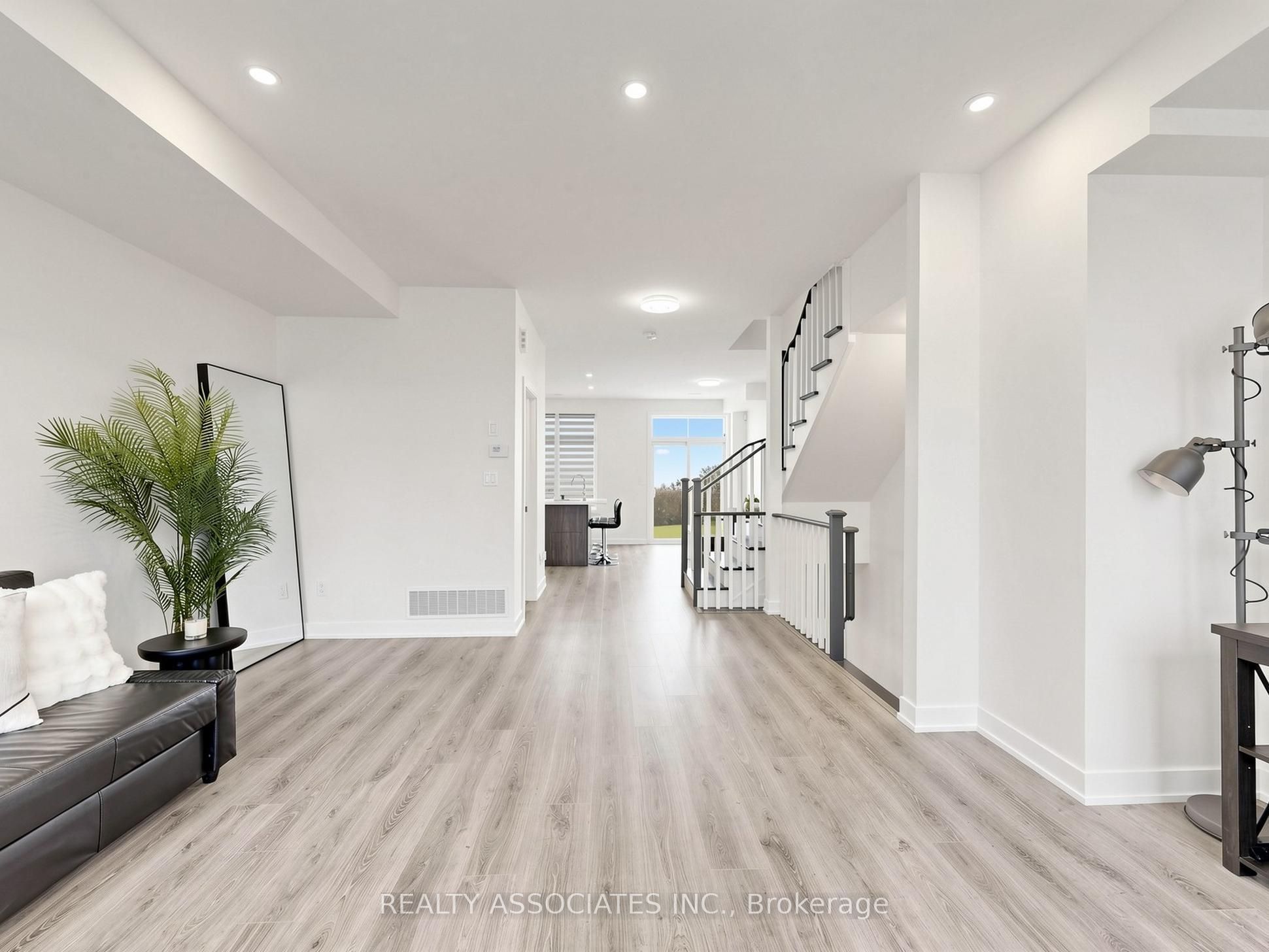 14 Baker Hill Boulevard Property Photo 11