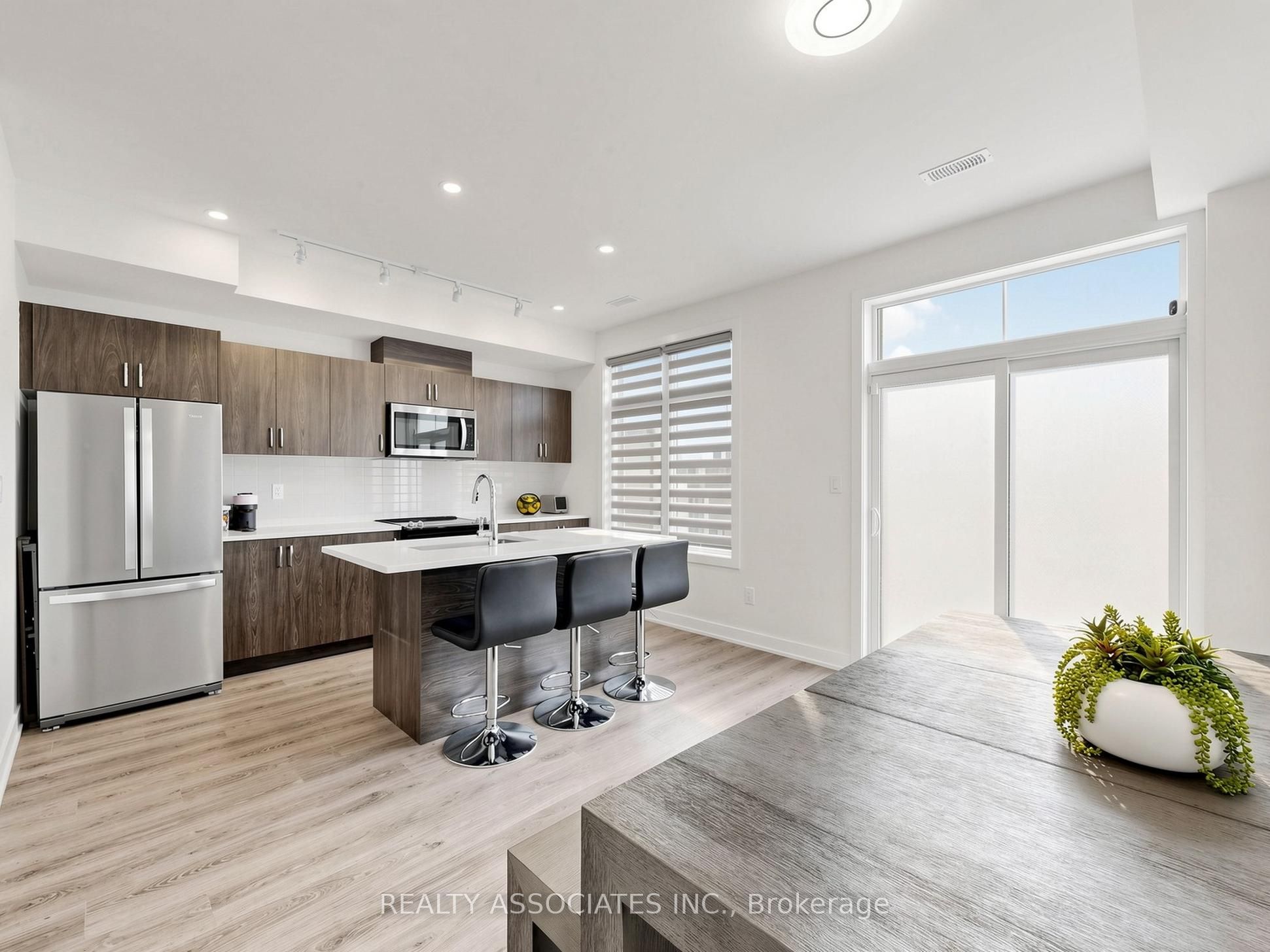 14 Baker Hill Boulevard Property Photo 15