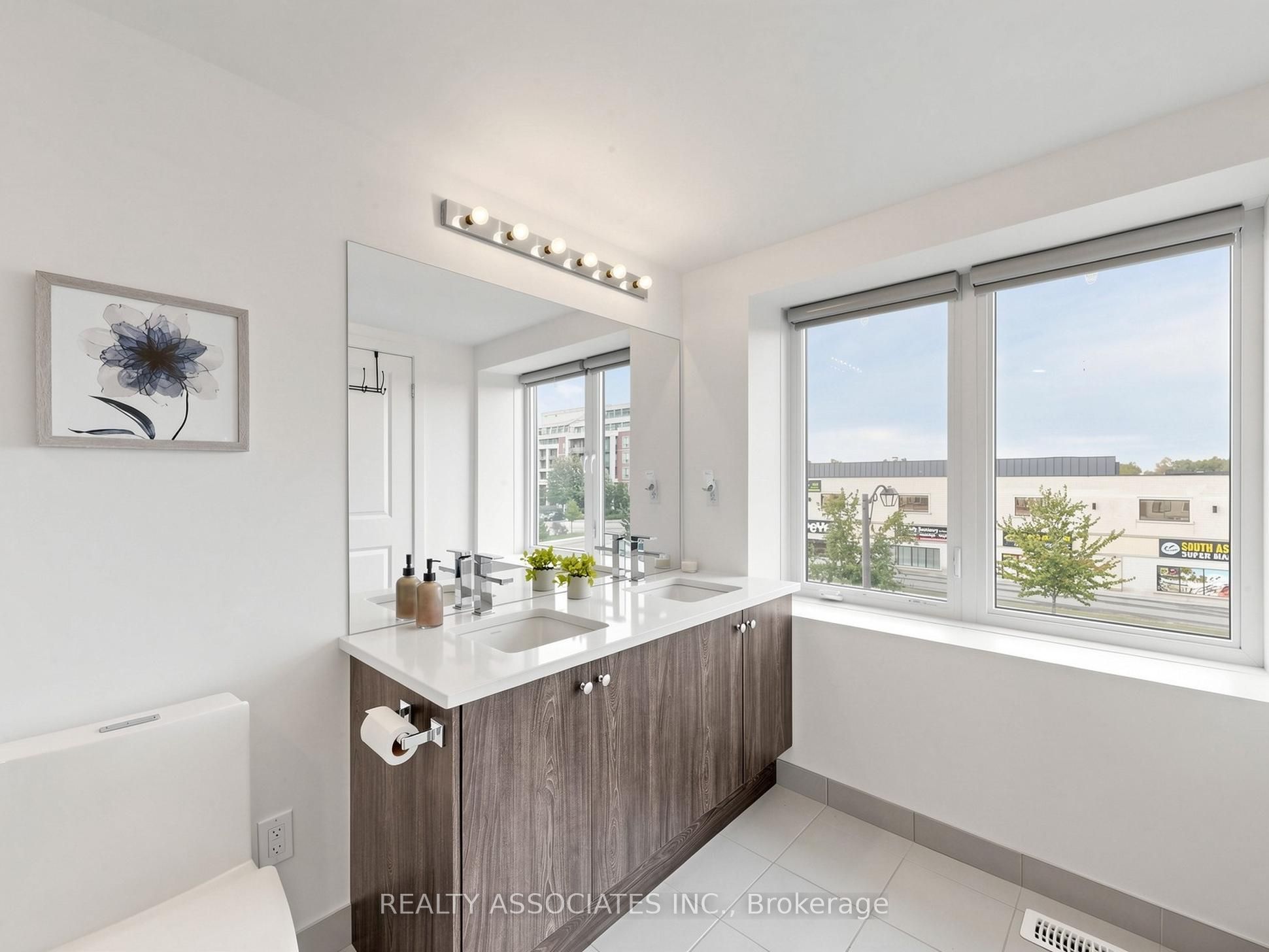 14 Baker Hill Boulevard Property Photo 25
