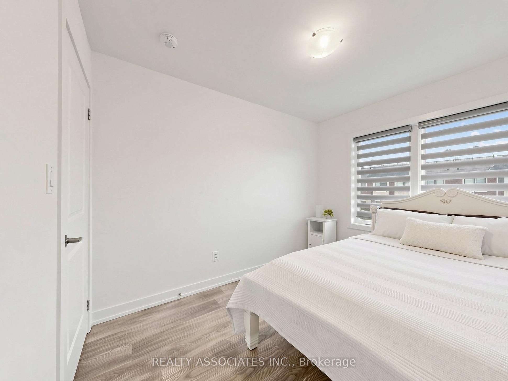14 Baker Hill Boulevard Property Photo 28