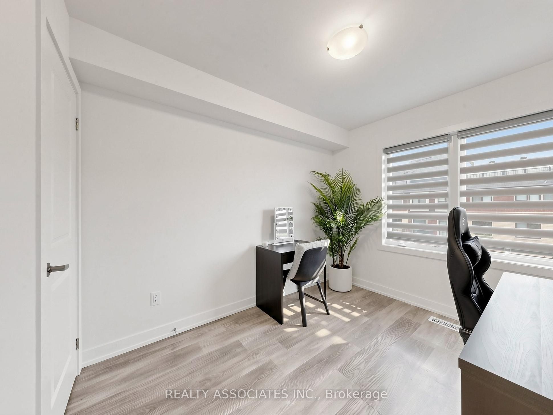 14 Baker Hill Boulevard Property Photo 29