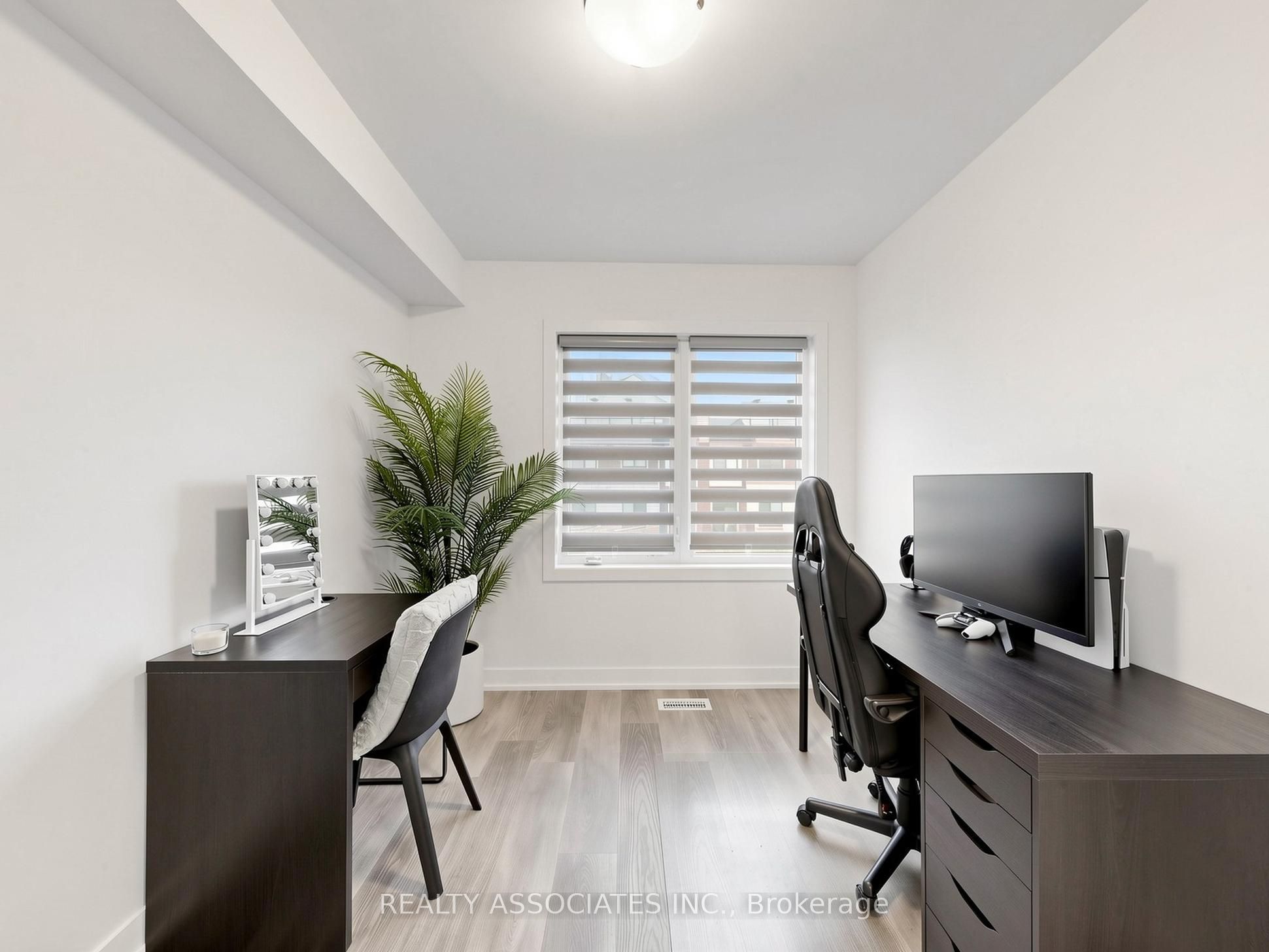 14 Baker Hill Boulevard Property Photo 30