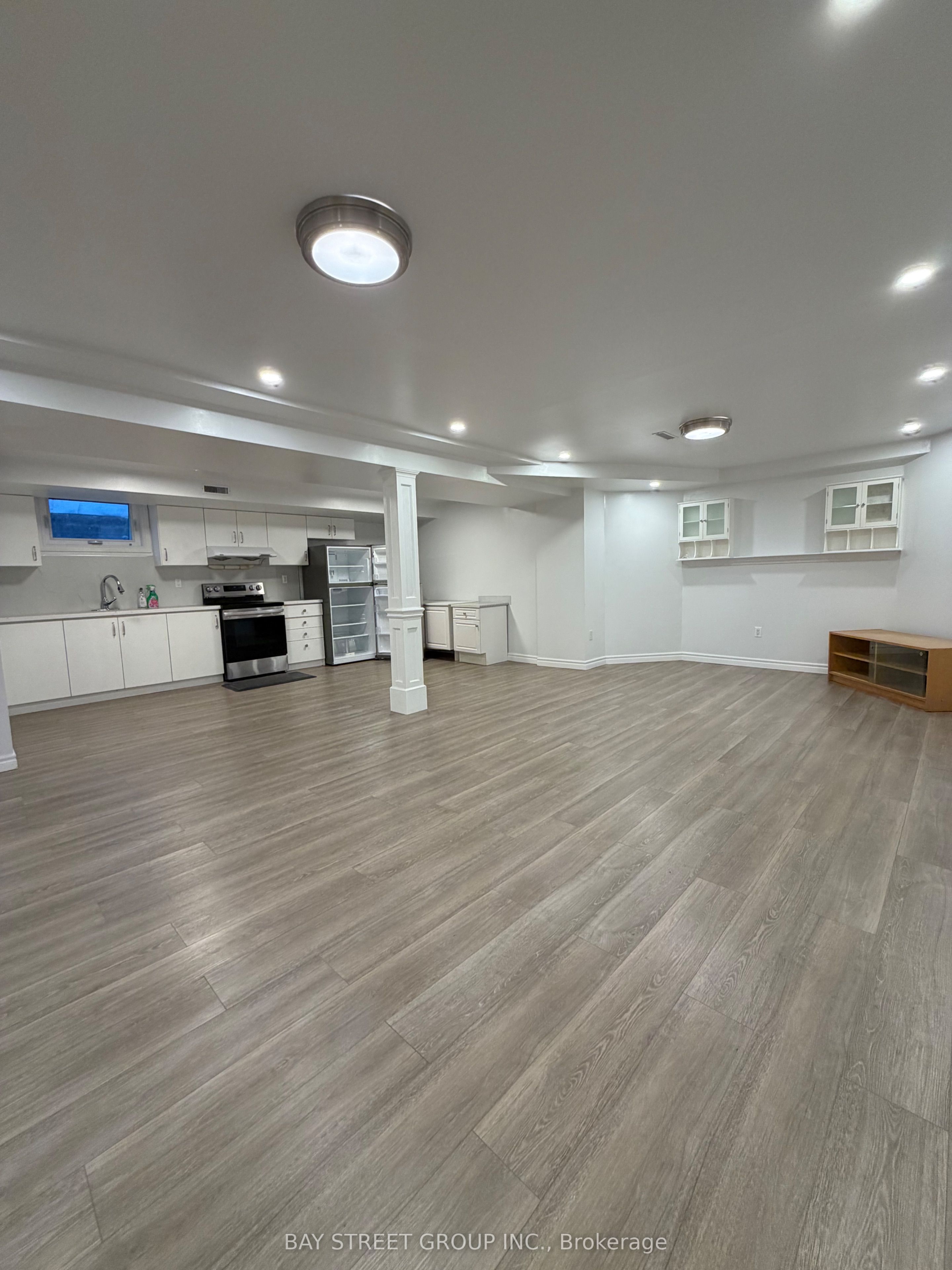 185 Manhattan Drive Basement Property Photo 3