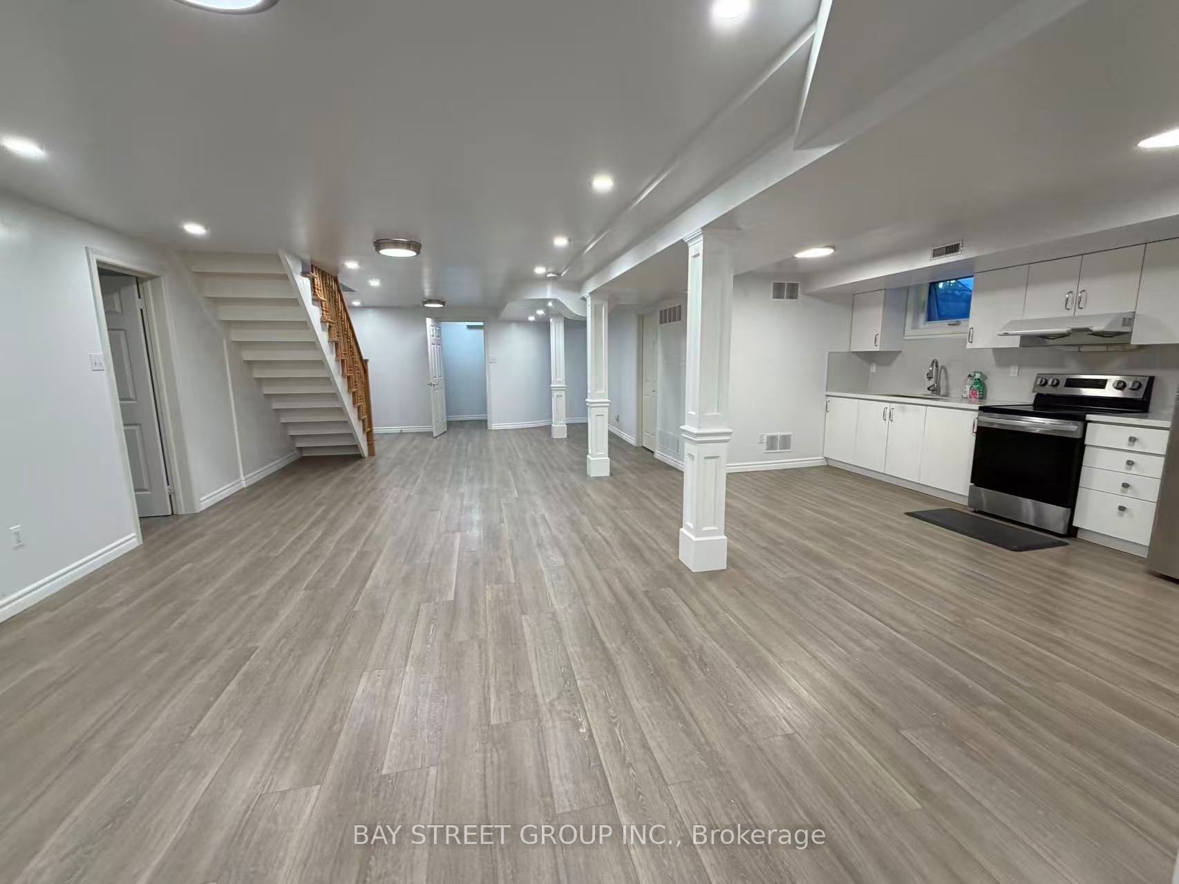 185 Manhattan Drive Basement Property Photo 4