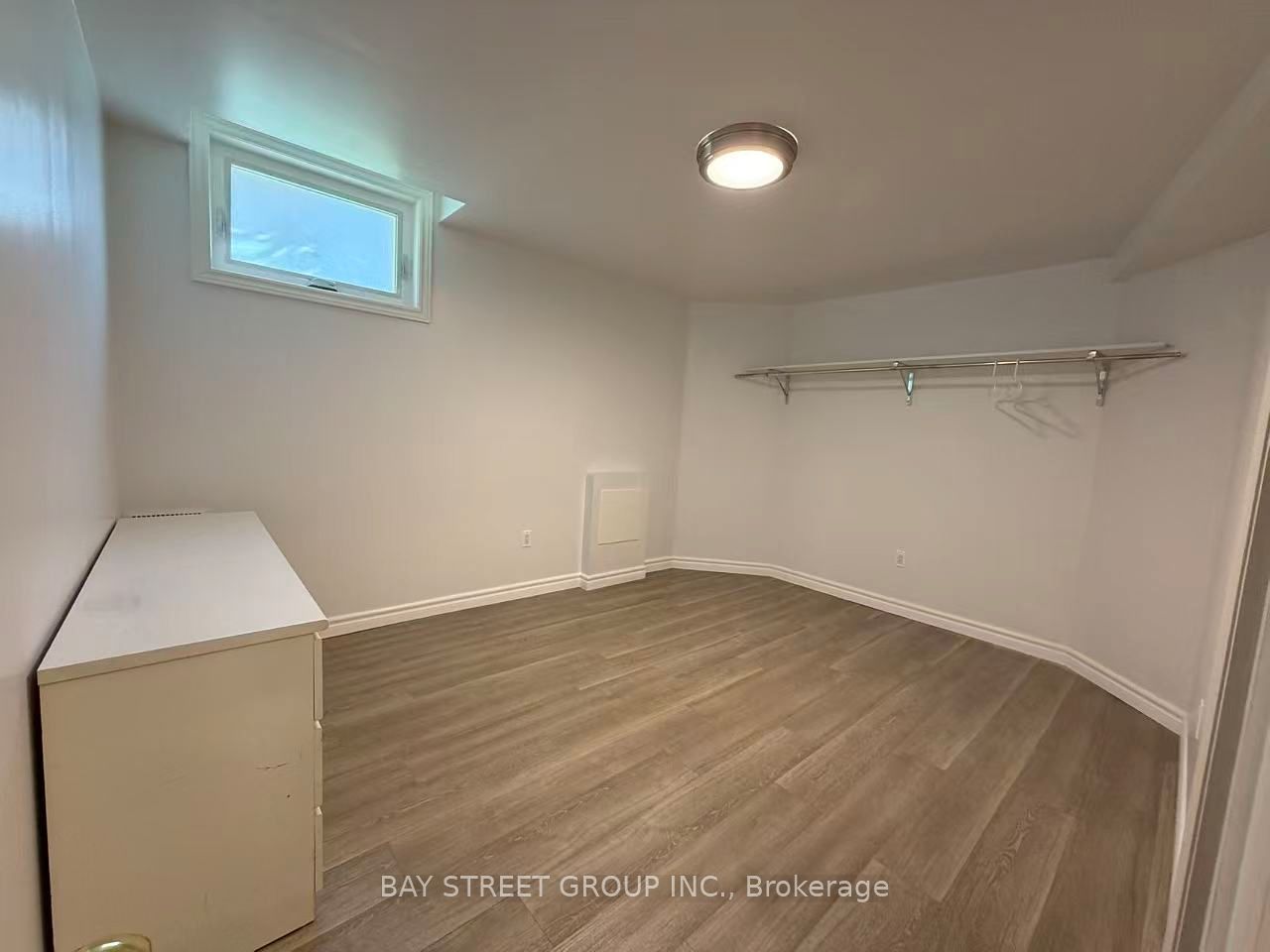 185 Manhattan Drive Basement Property Photo 15