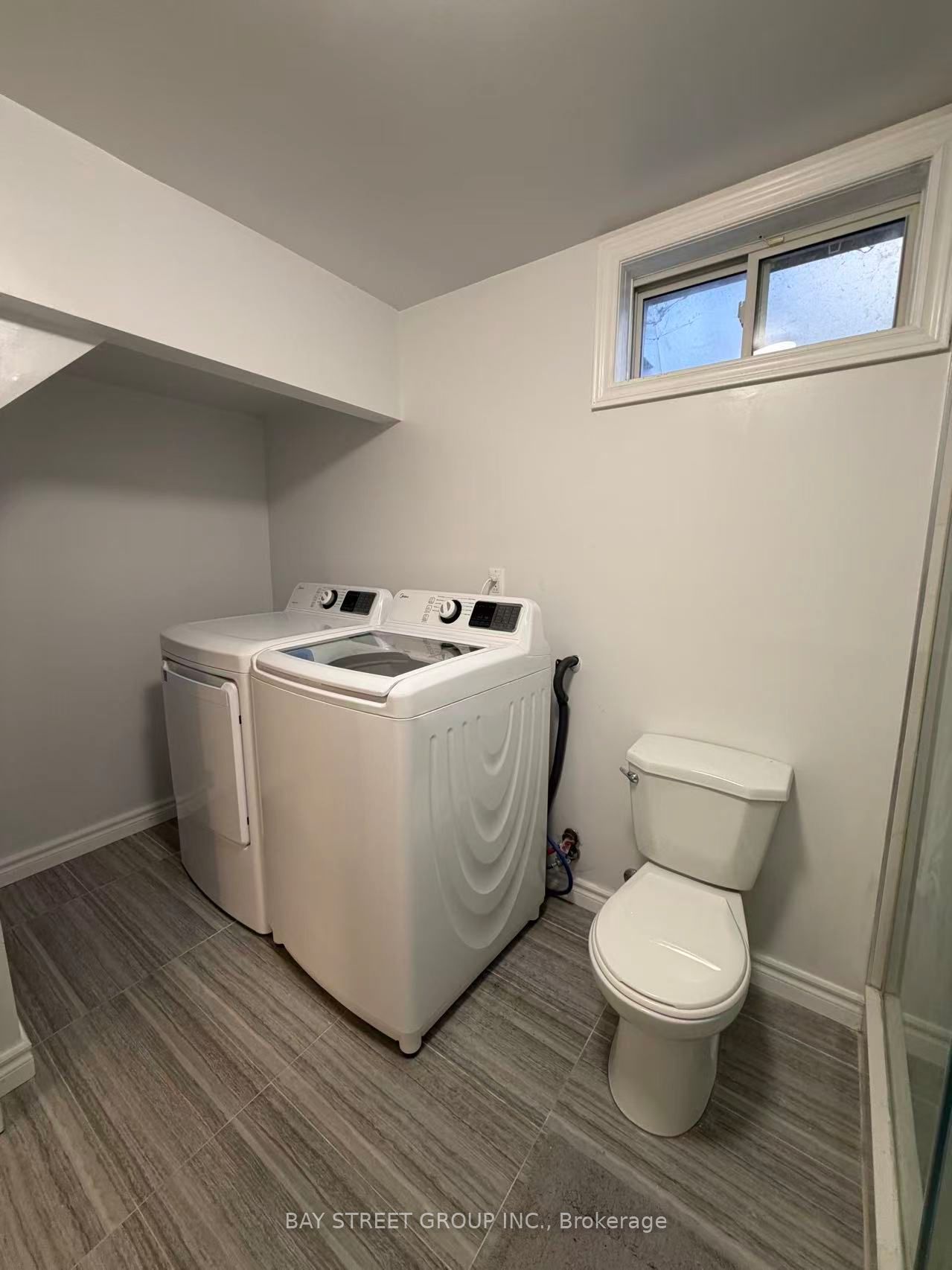 185 Manhattan Drive Basement Property Photo 17