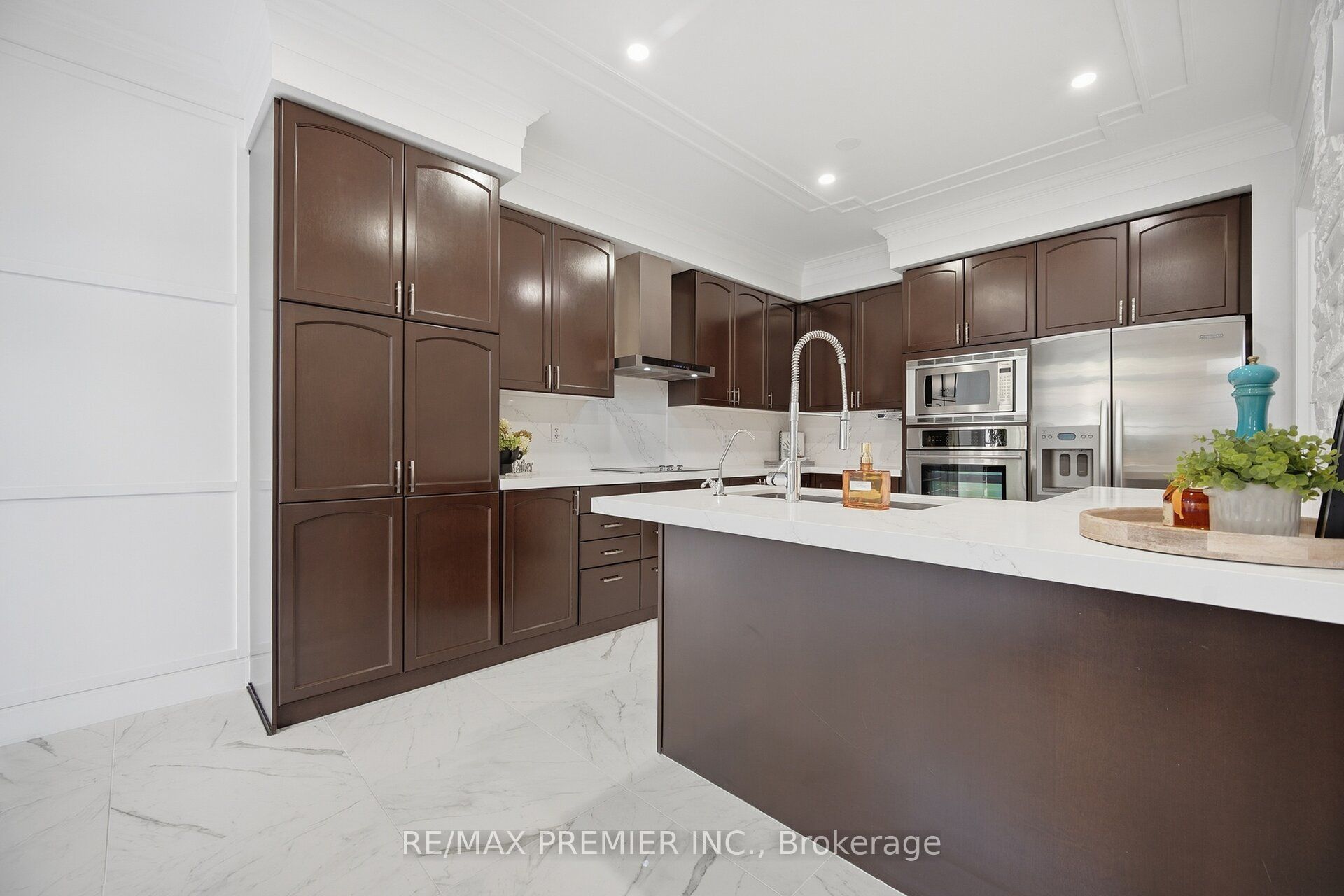127 Ozner Crescent Property Photo 13