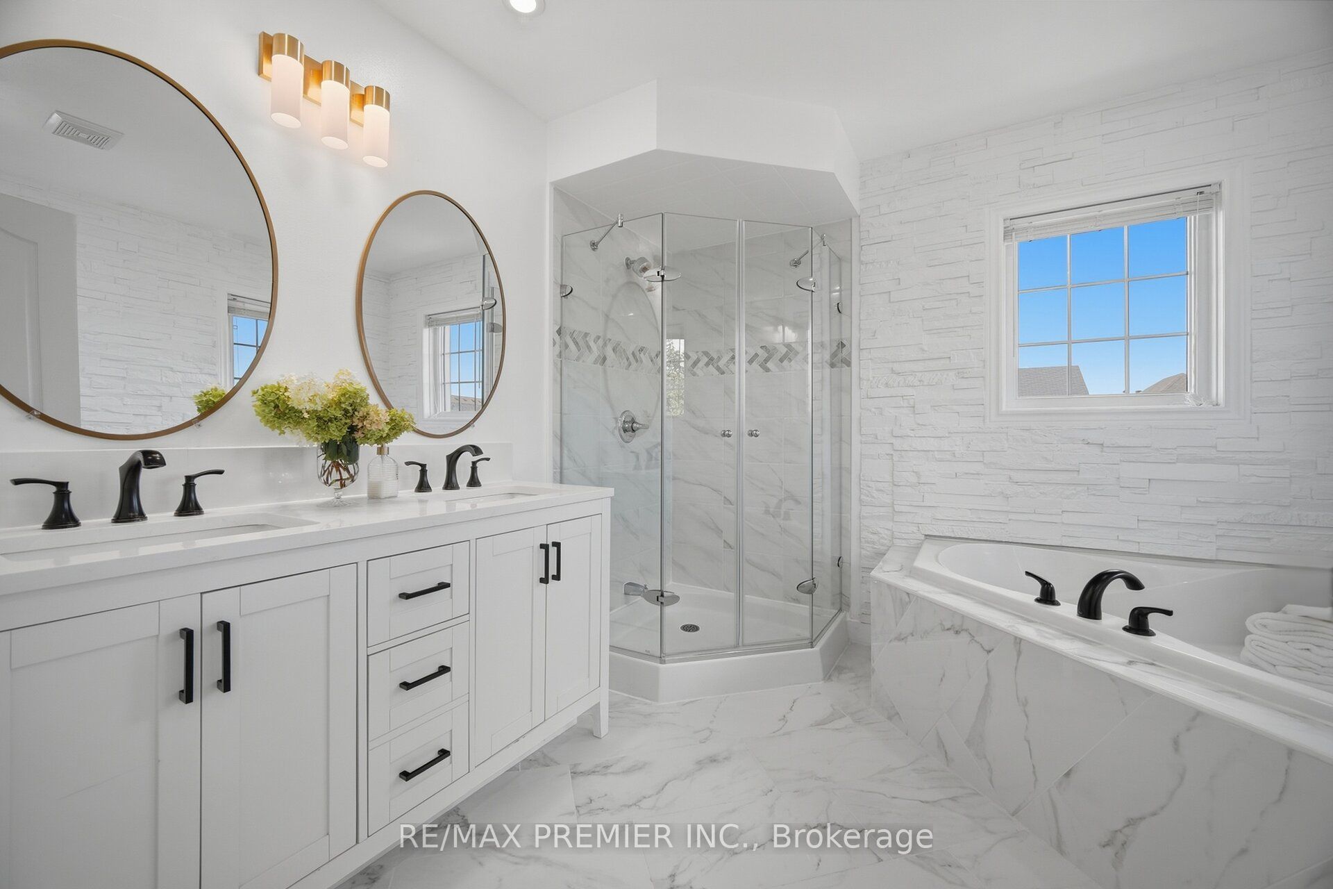 127 Ozner Crescent Property Photo 23