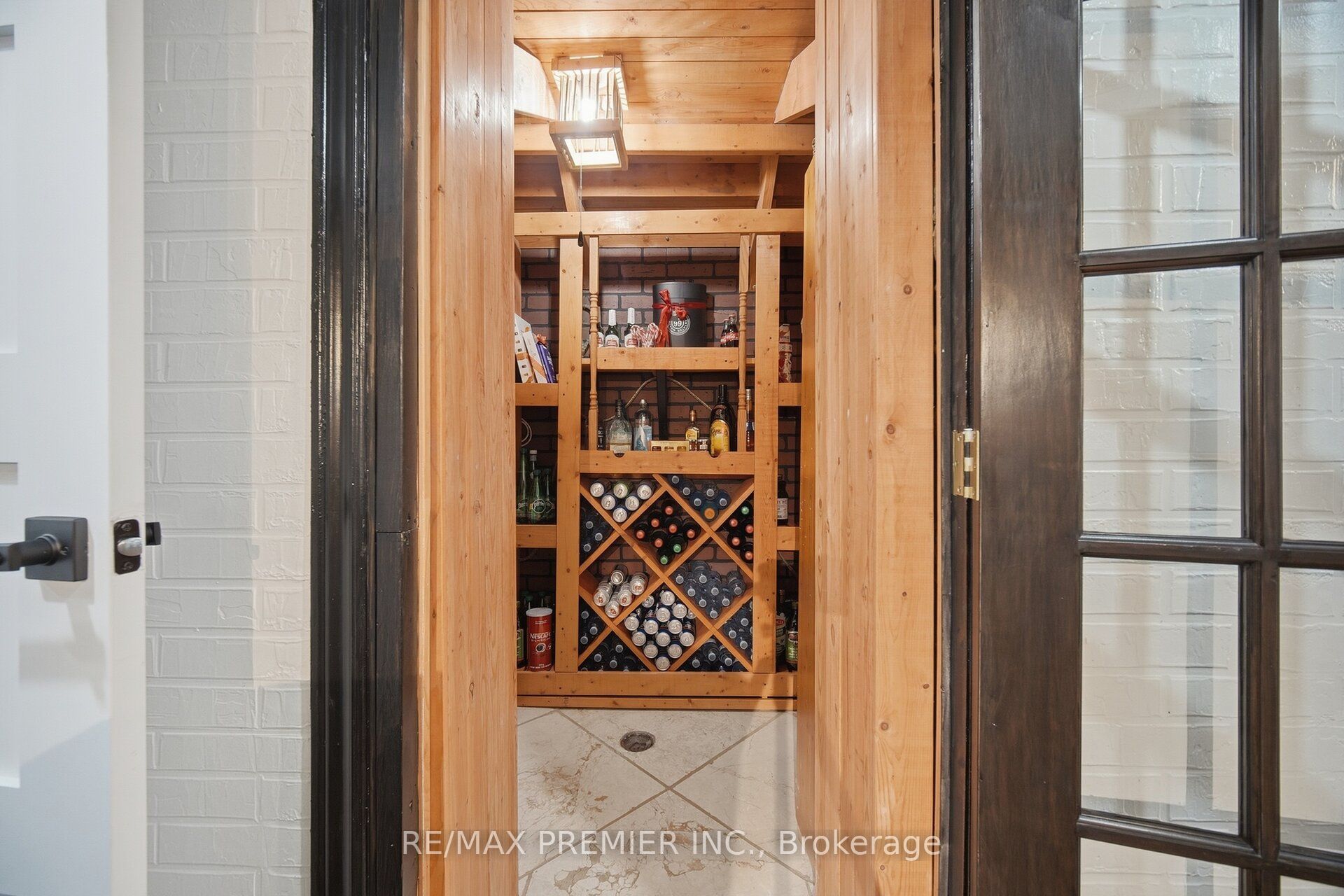 127 Ozner Crescent Property Photo 37