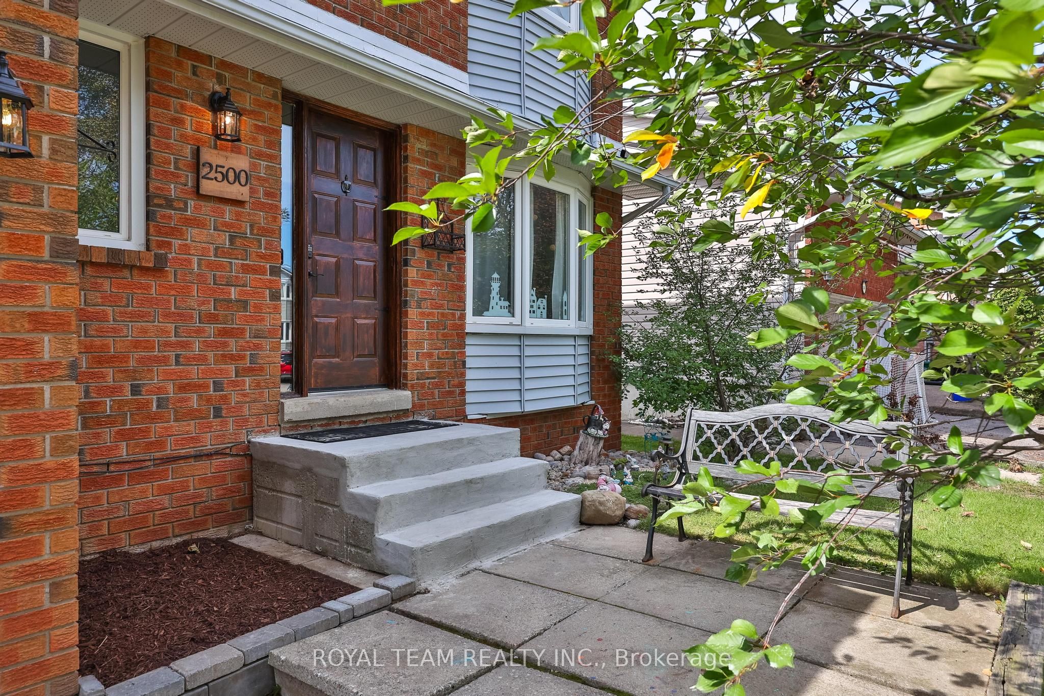 2500 Lloyd Street Property Photo 3