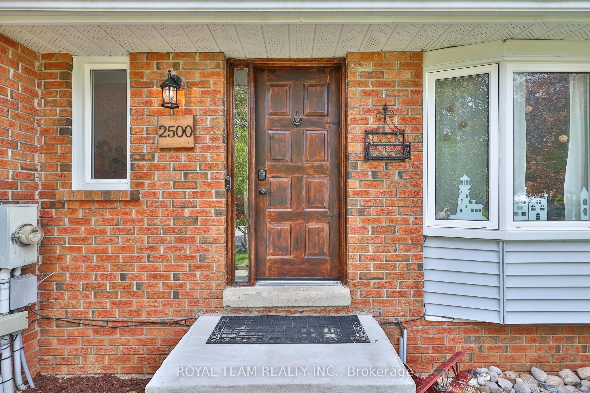 2500 Lloyd Street Property Photo 4