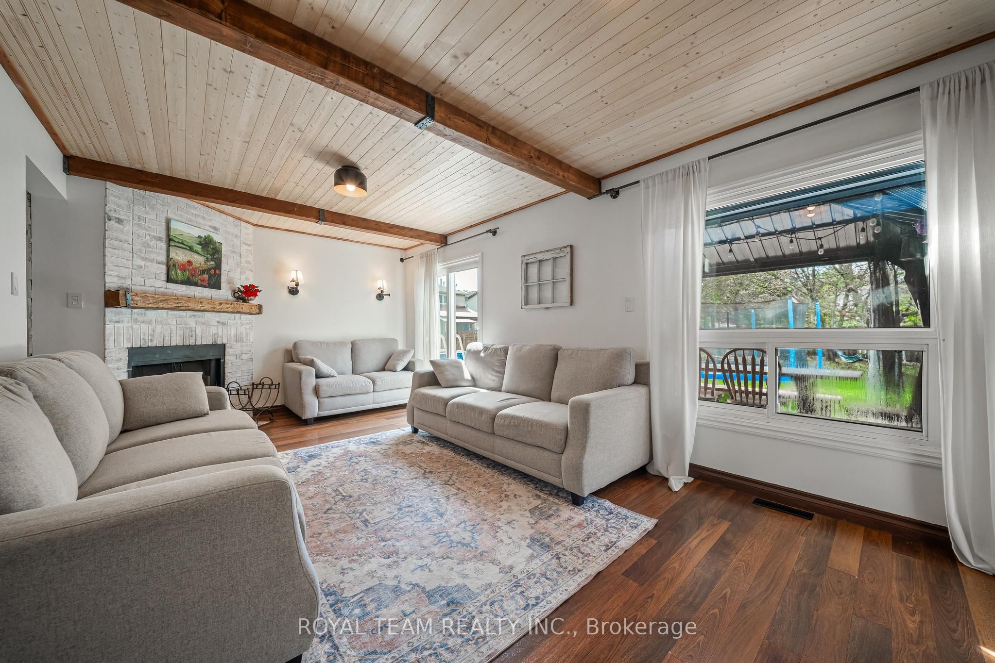 2500 Lloyd Street Property Photo 9