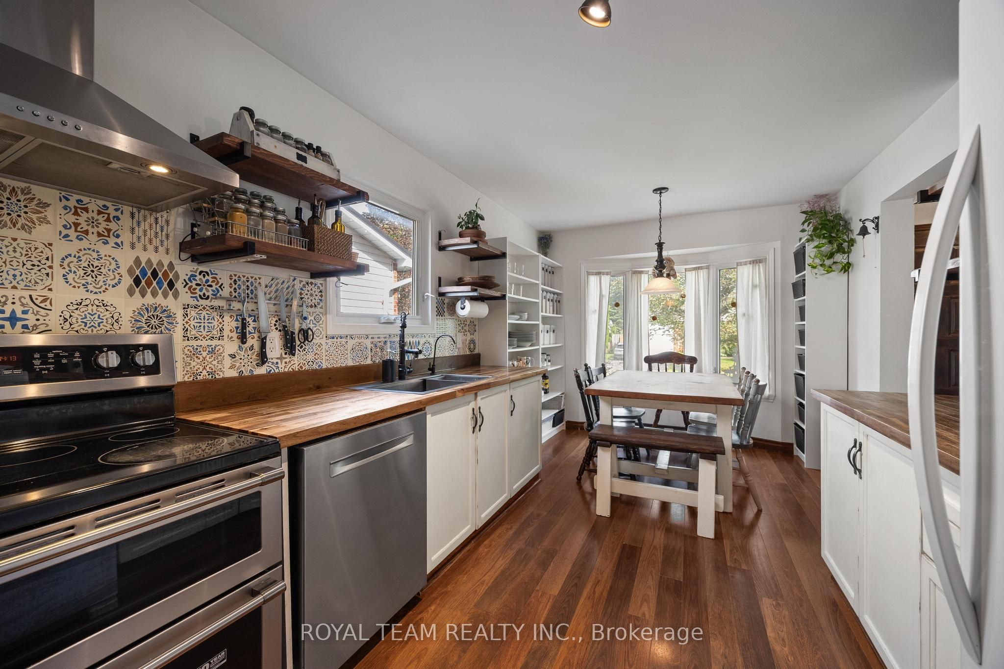 2500 Lloyd Street Property Photo 12