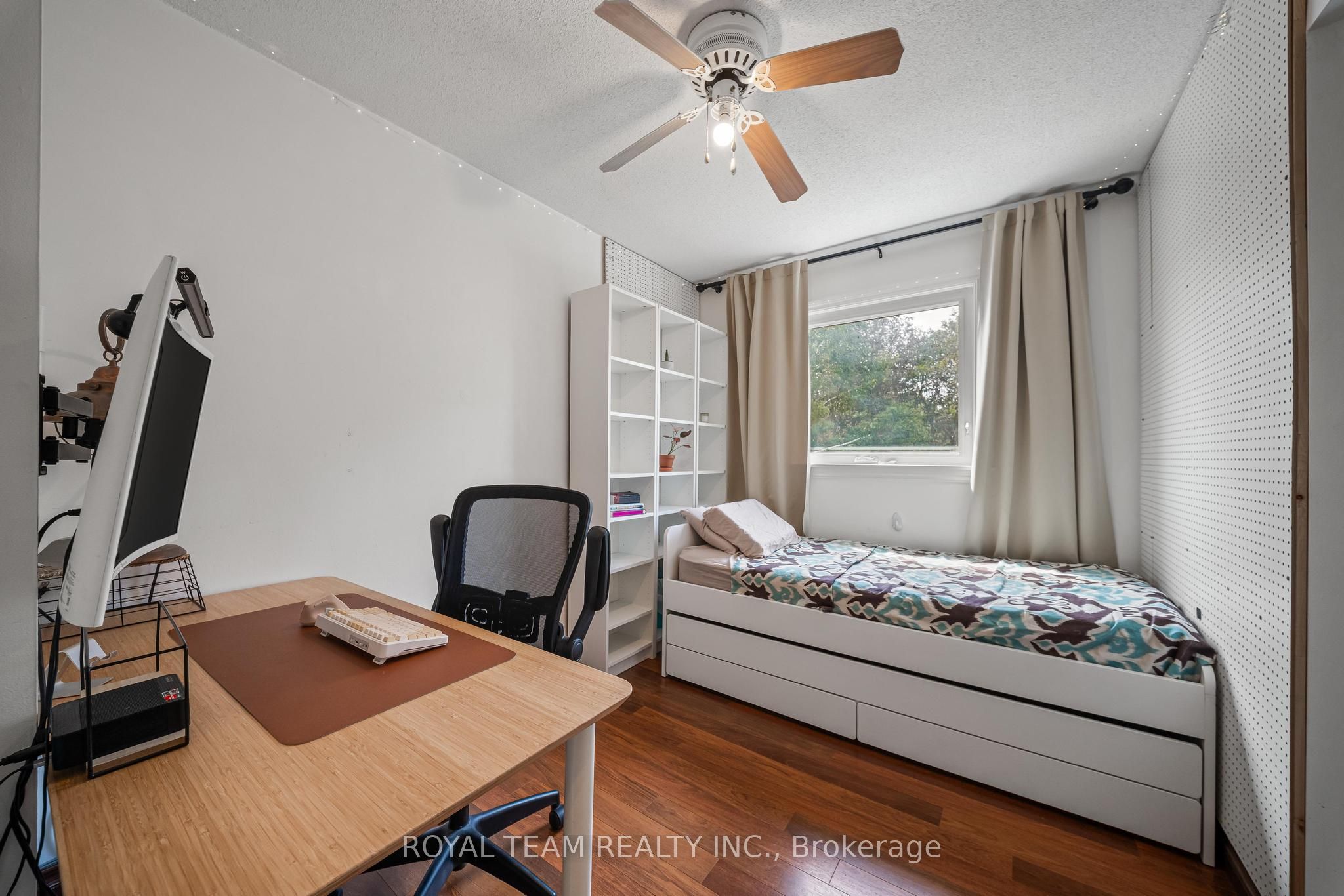 2500 Lloyd Street Property Photo 24
