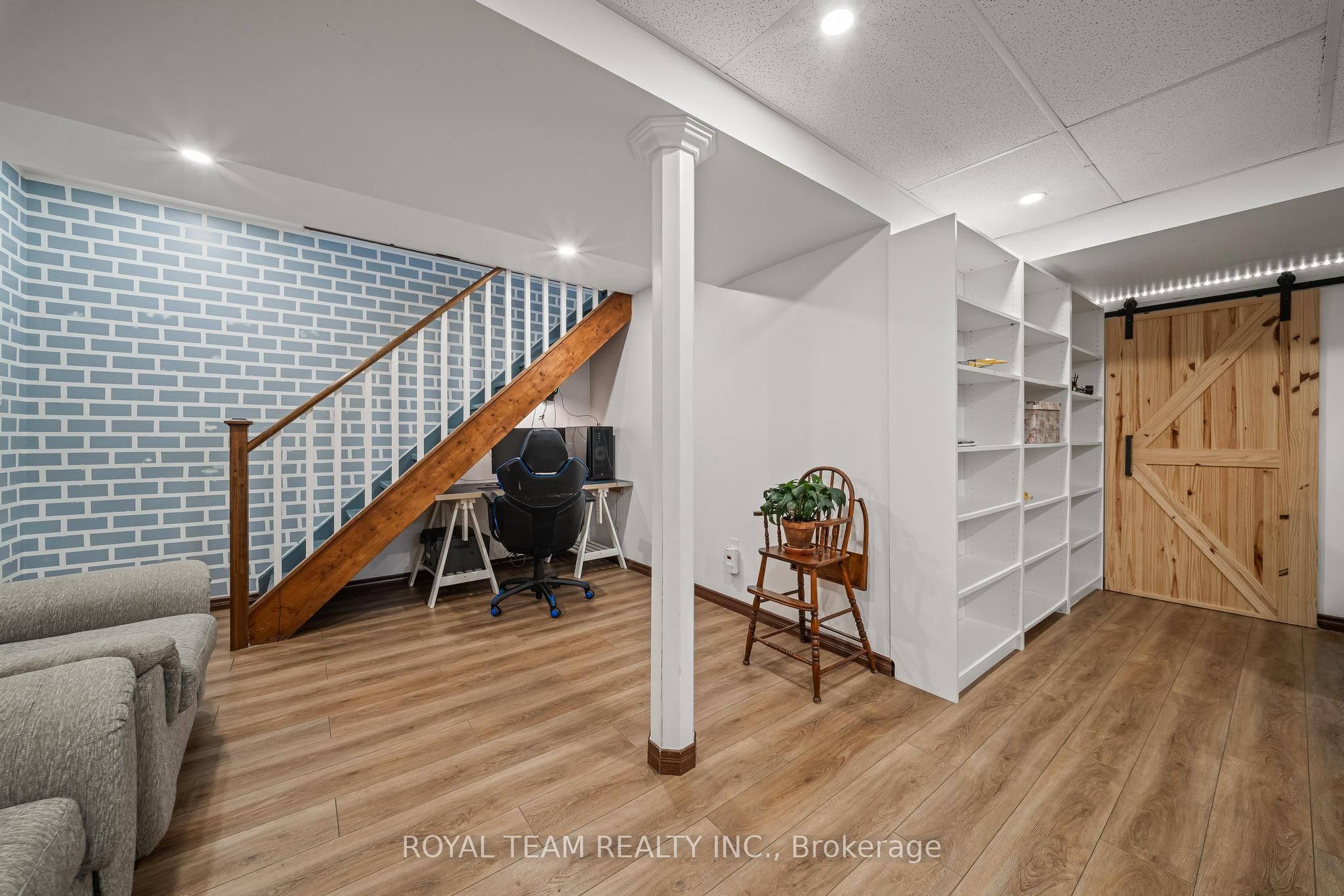 2500 Lloyd Street Property Photo 29