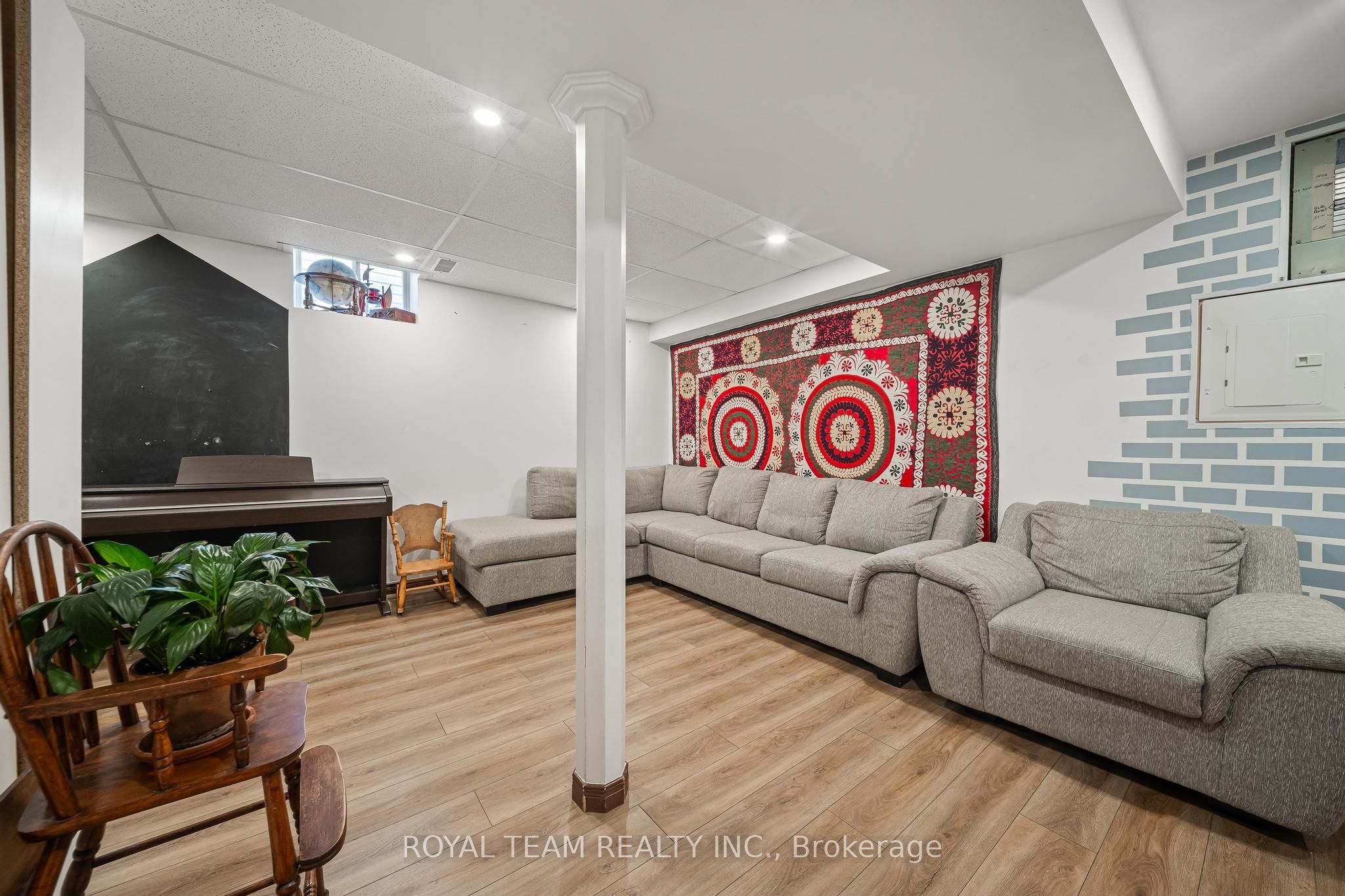 2500 Lloyd Street Property Photo 30