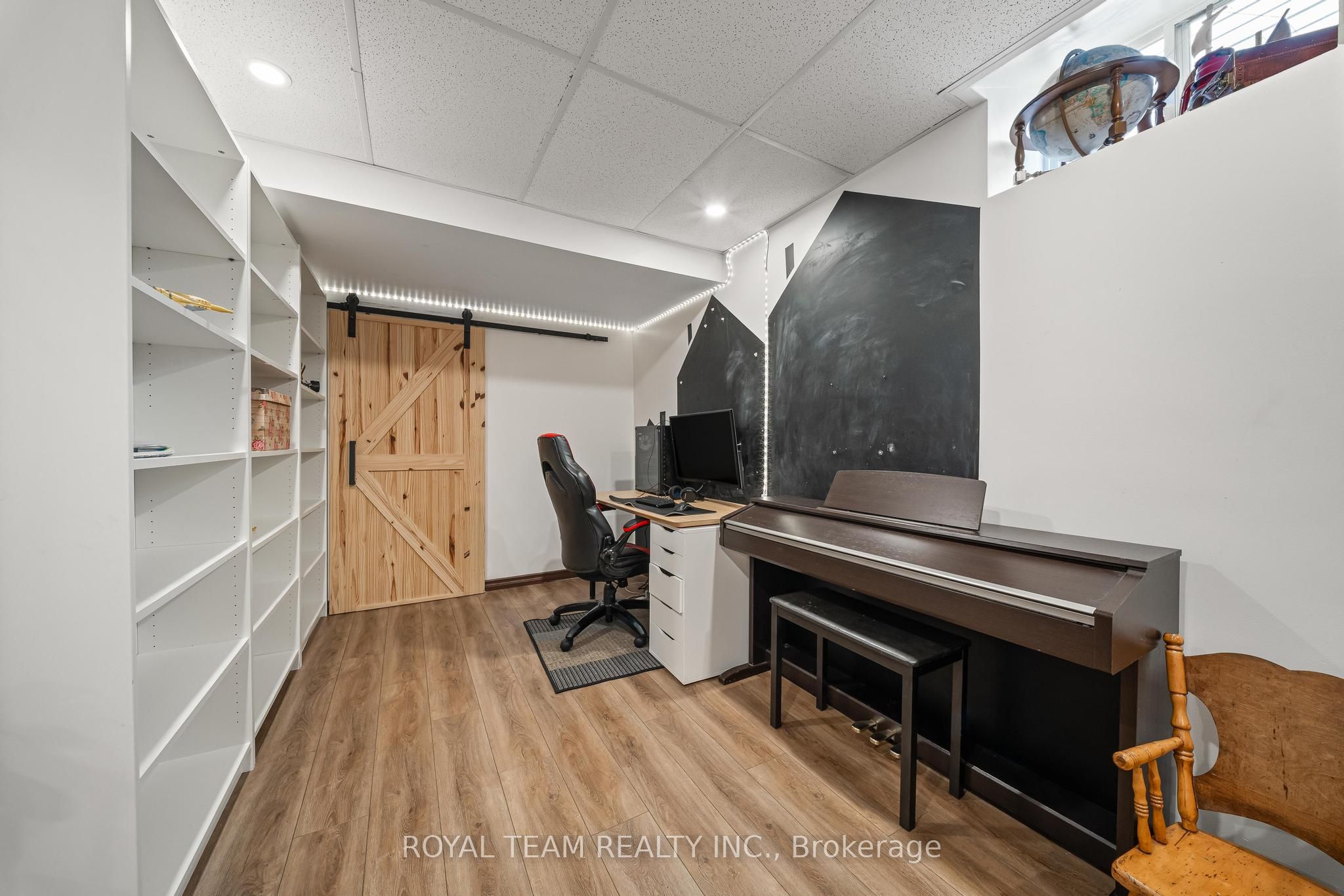 2500 Lloyd Street Property Photo 31