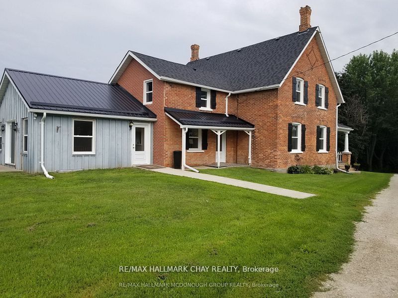 7141 6th Line Property Photo 3