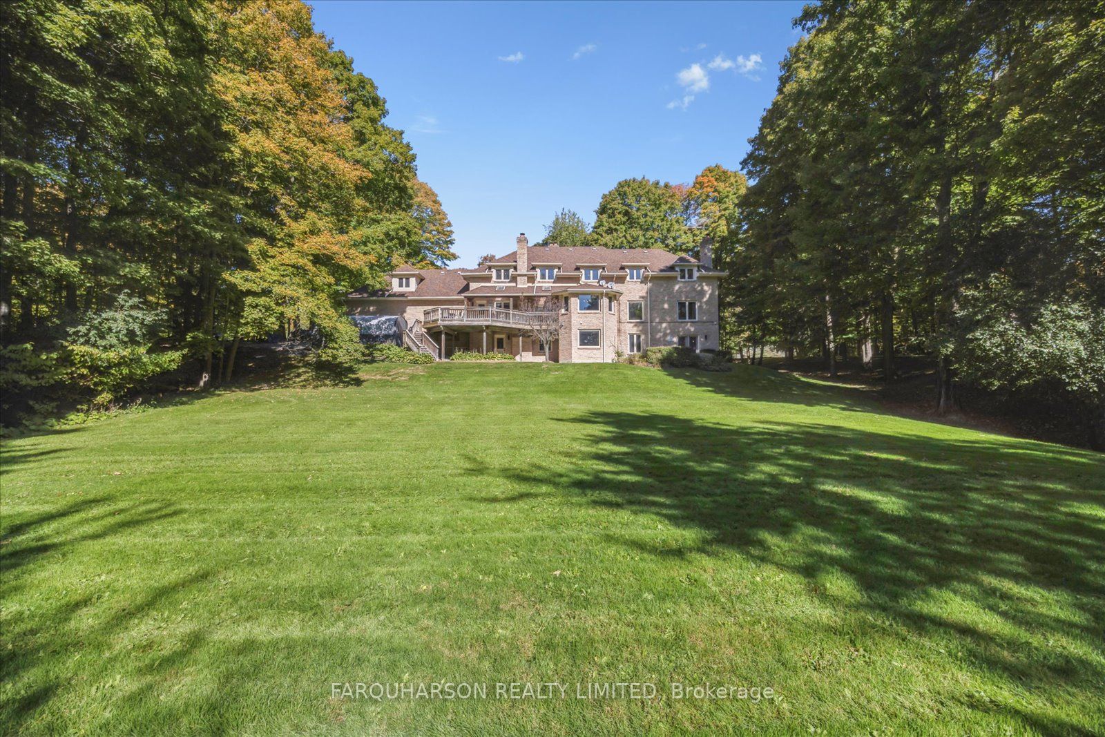 15 Skyridge Court Property Photo 2
