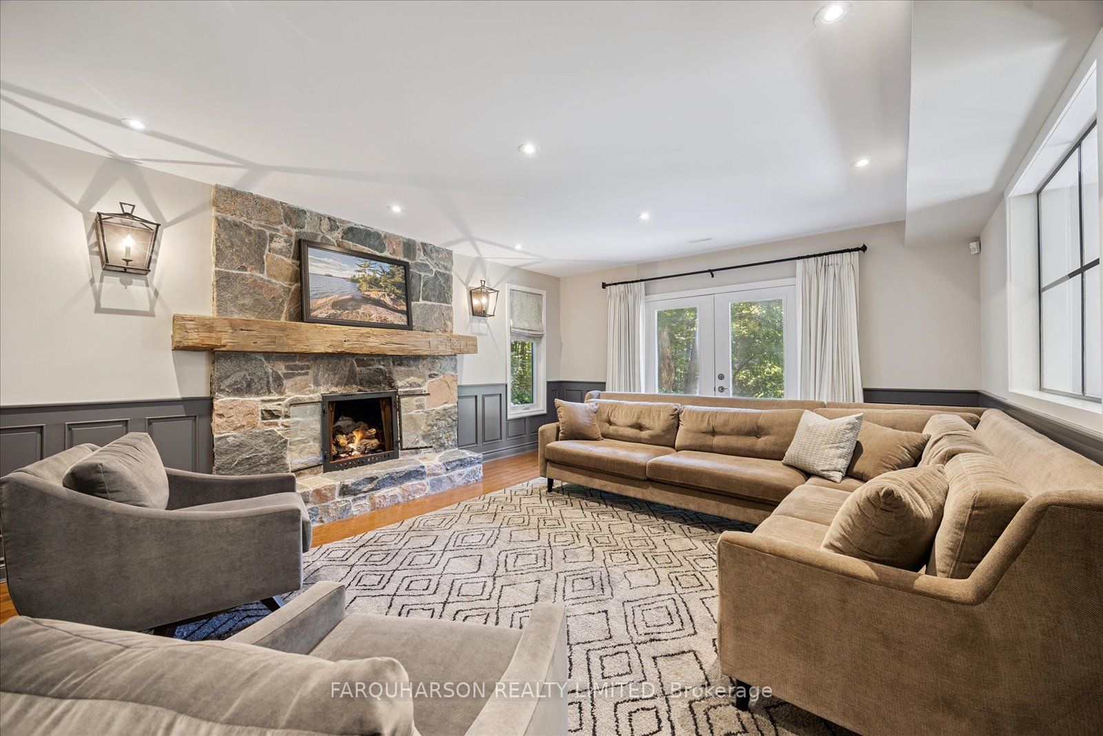 15 Skyridge Court Property Photo 18