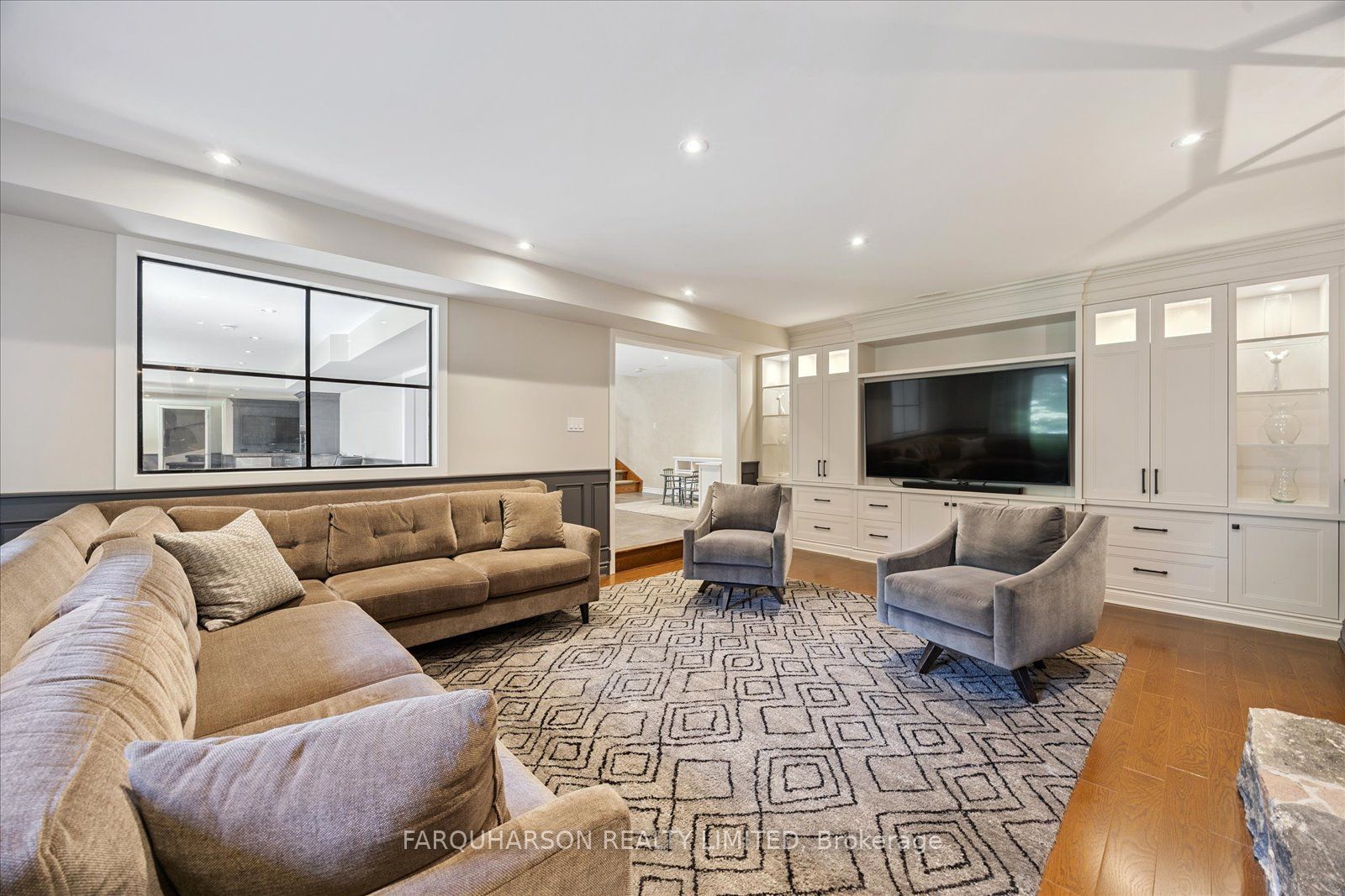 15 Skyridge Court Property Photo 19