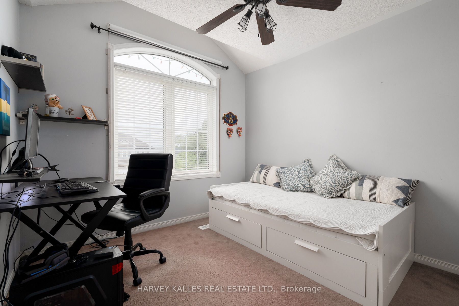 27 Hirst Avenue Property Photo 21